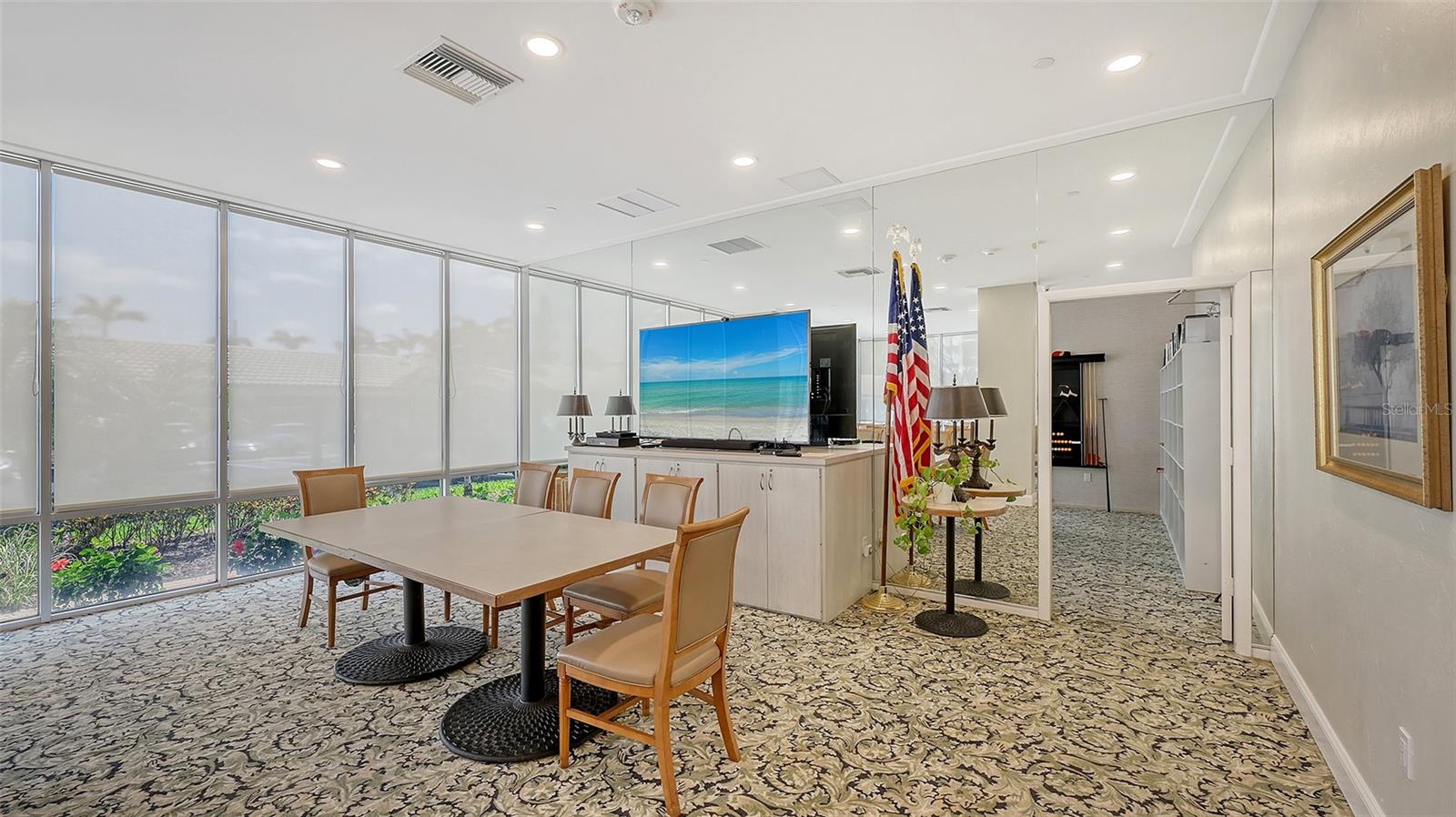 LIDO BEACH CLUB - Residential