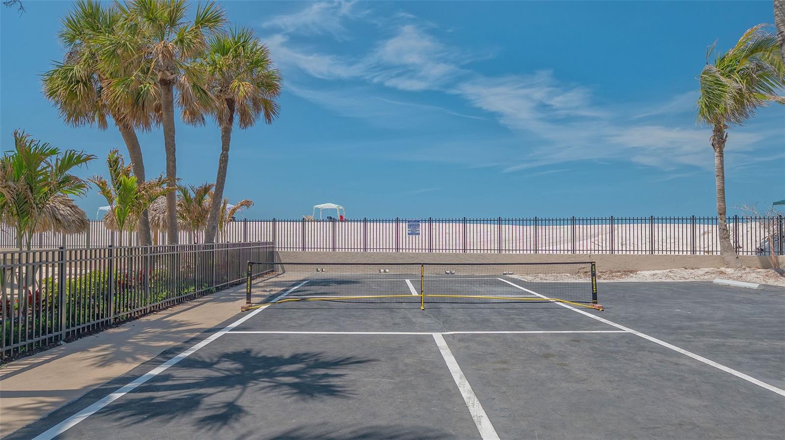 LIDO BEACH CLUB - Residential