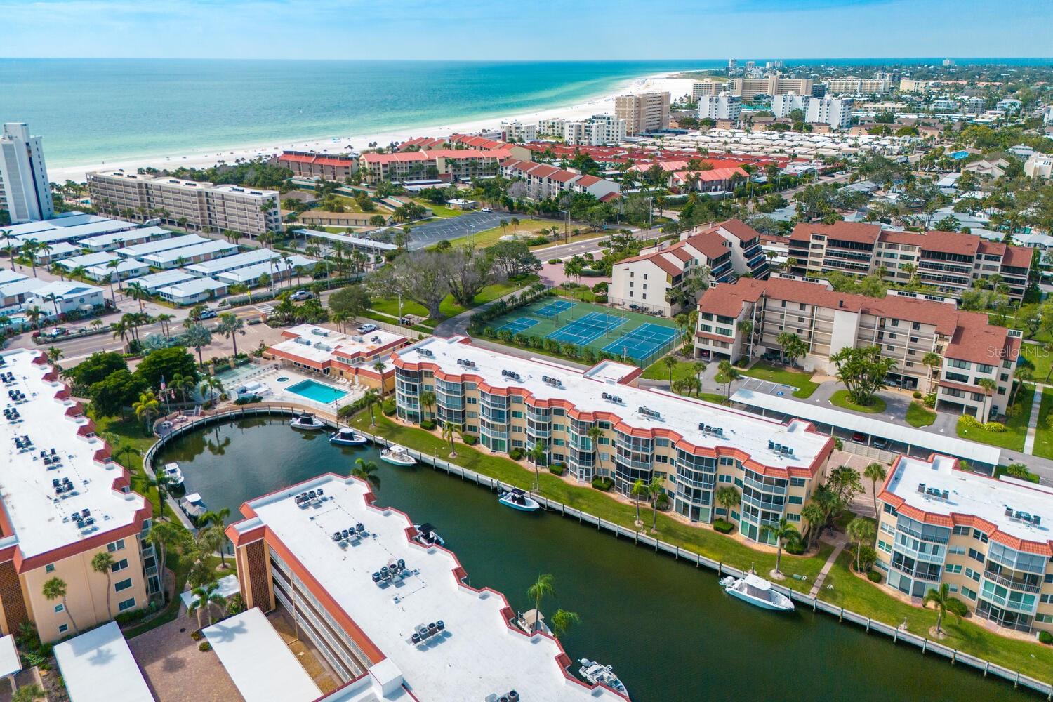 SIESTA HARBOR II - Residential