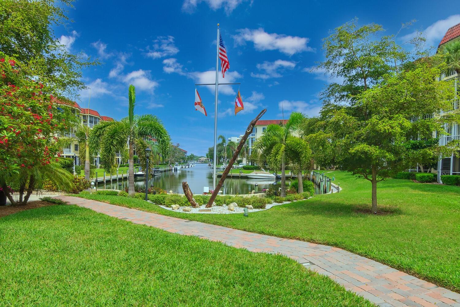 SIESTA HARBOR II - Residential