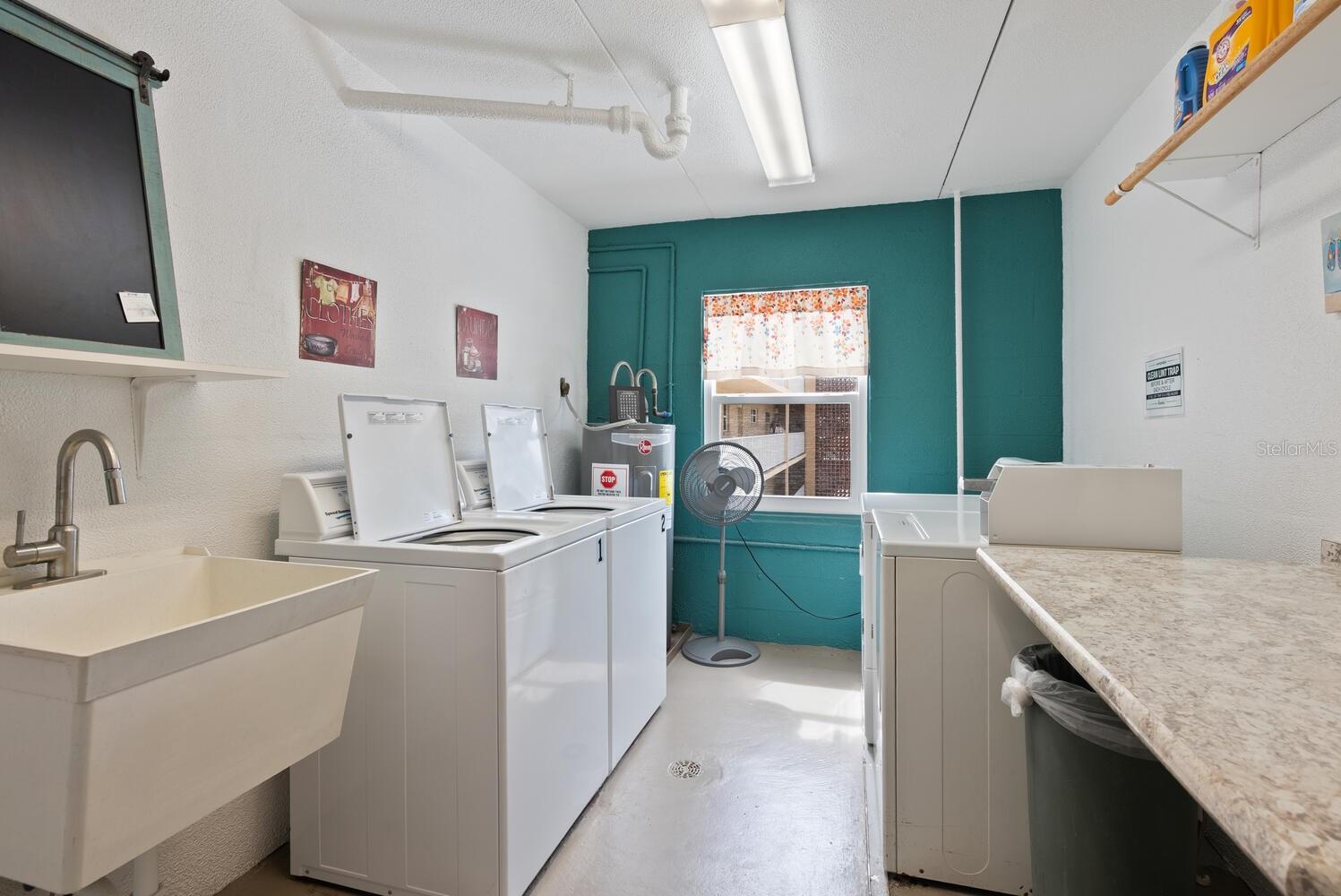 SIESTA HARBOR II - Residential