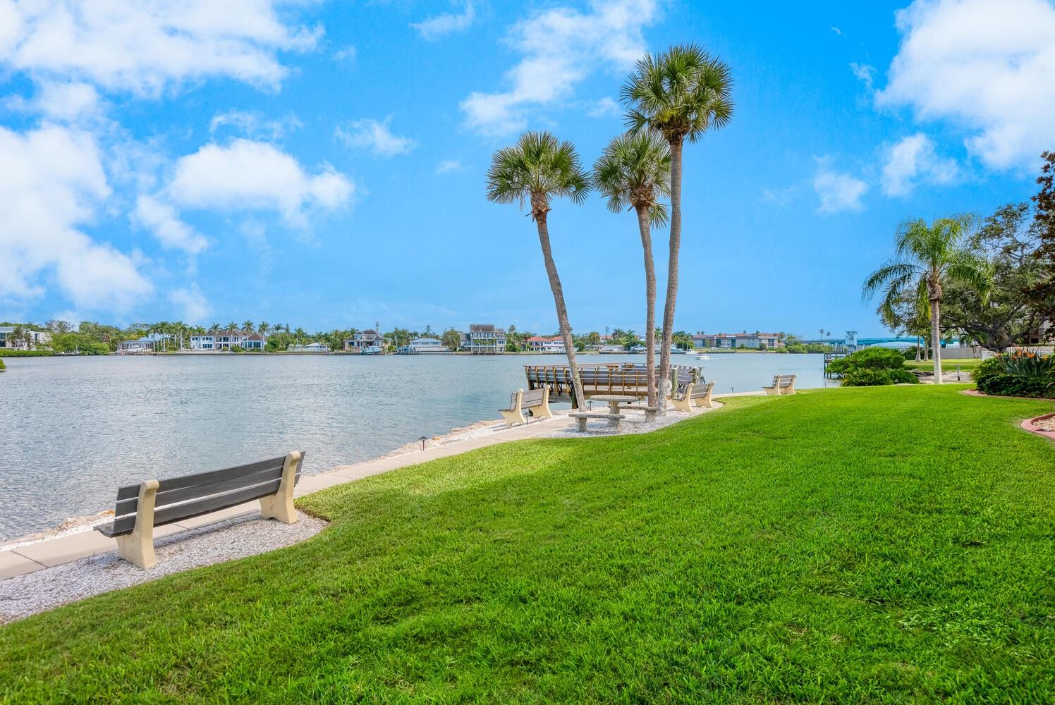 SIESTA HARBOR II - Residential