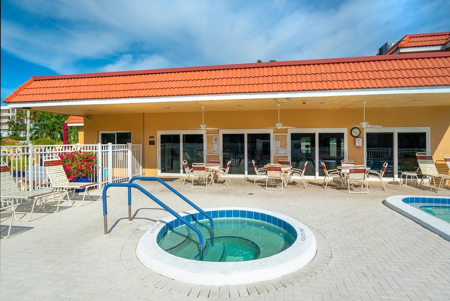 SIESTA HARBOR II - Residential