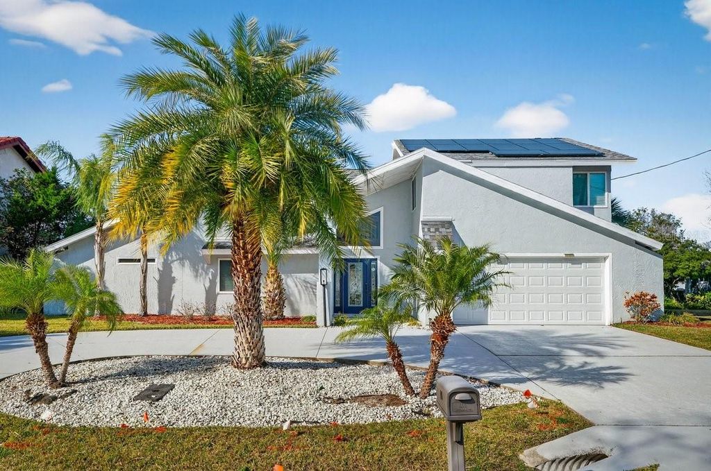 Photo of 10 Fleming Court, Palm Coast, FL 32137 (MLS # FC315193)