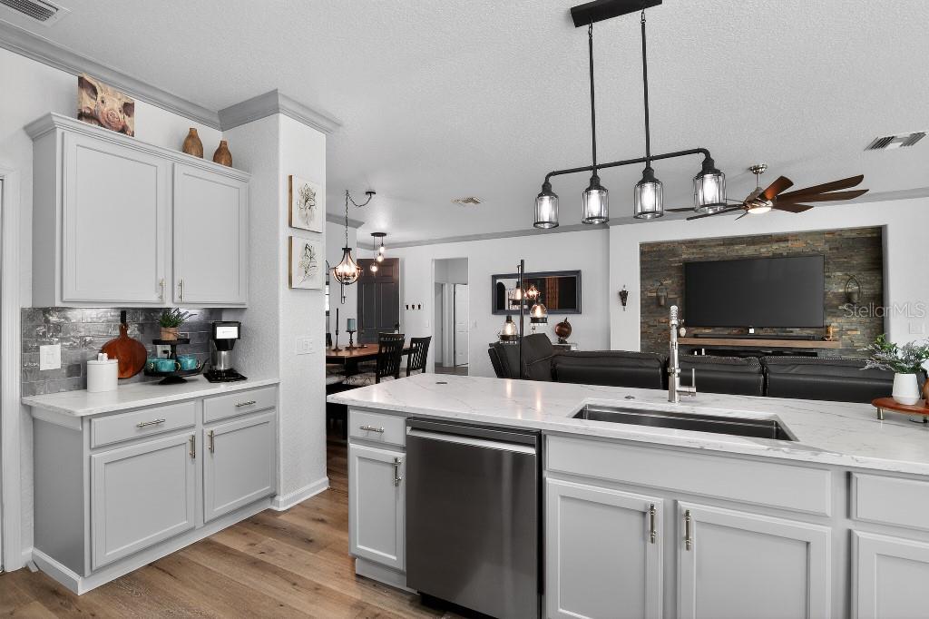 STONE CREEK BY DEL WEBB-SEBASTIAN - Residential