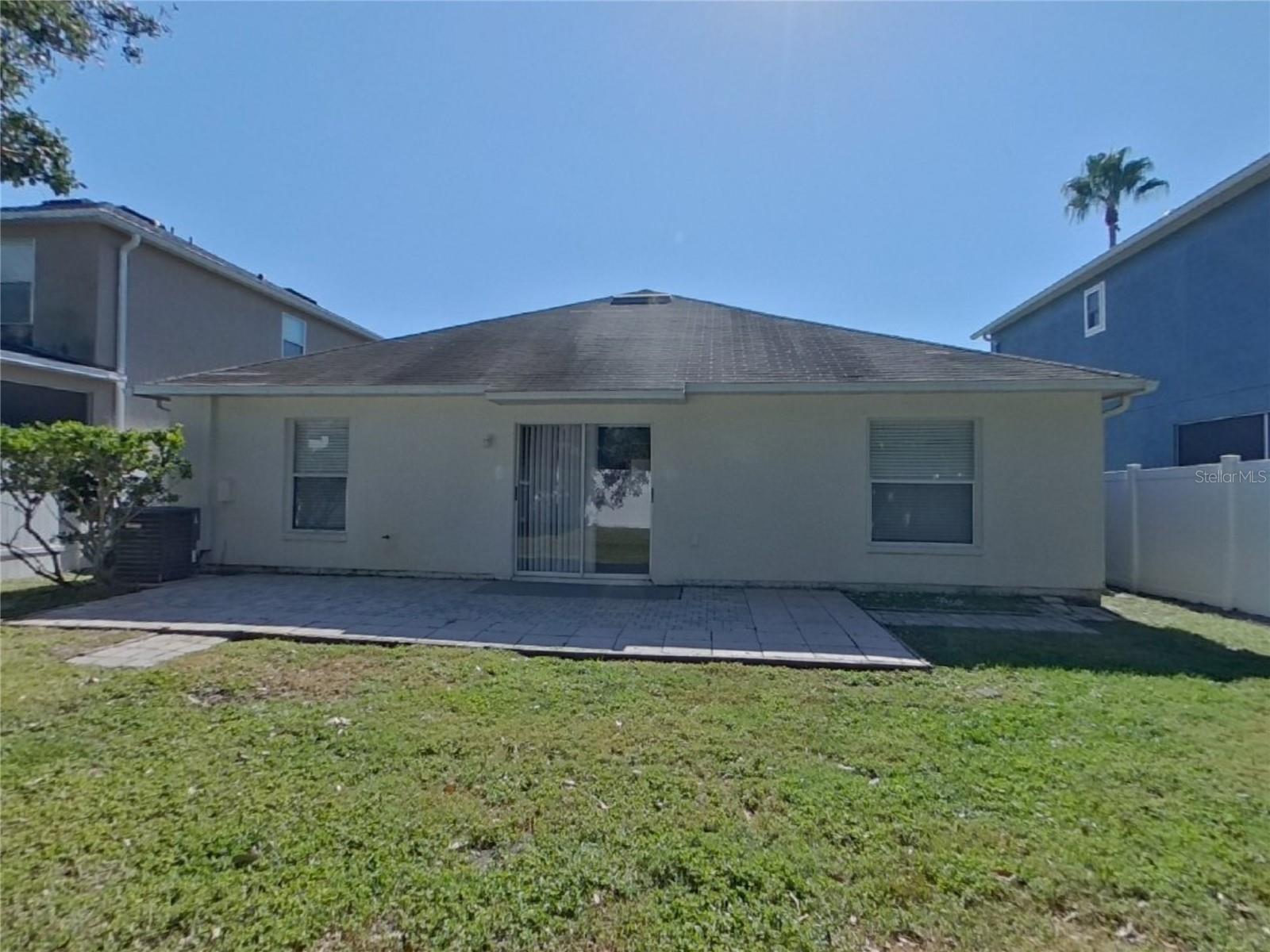 BRIDGEWATER PH 04 - Residential Lease