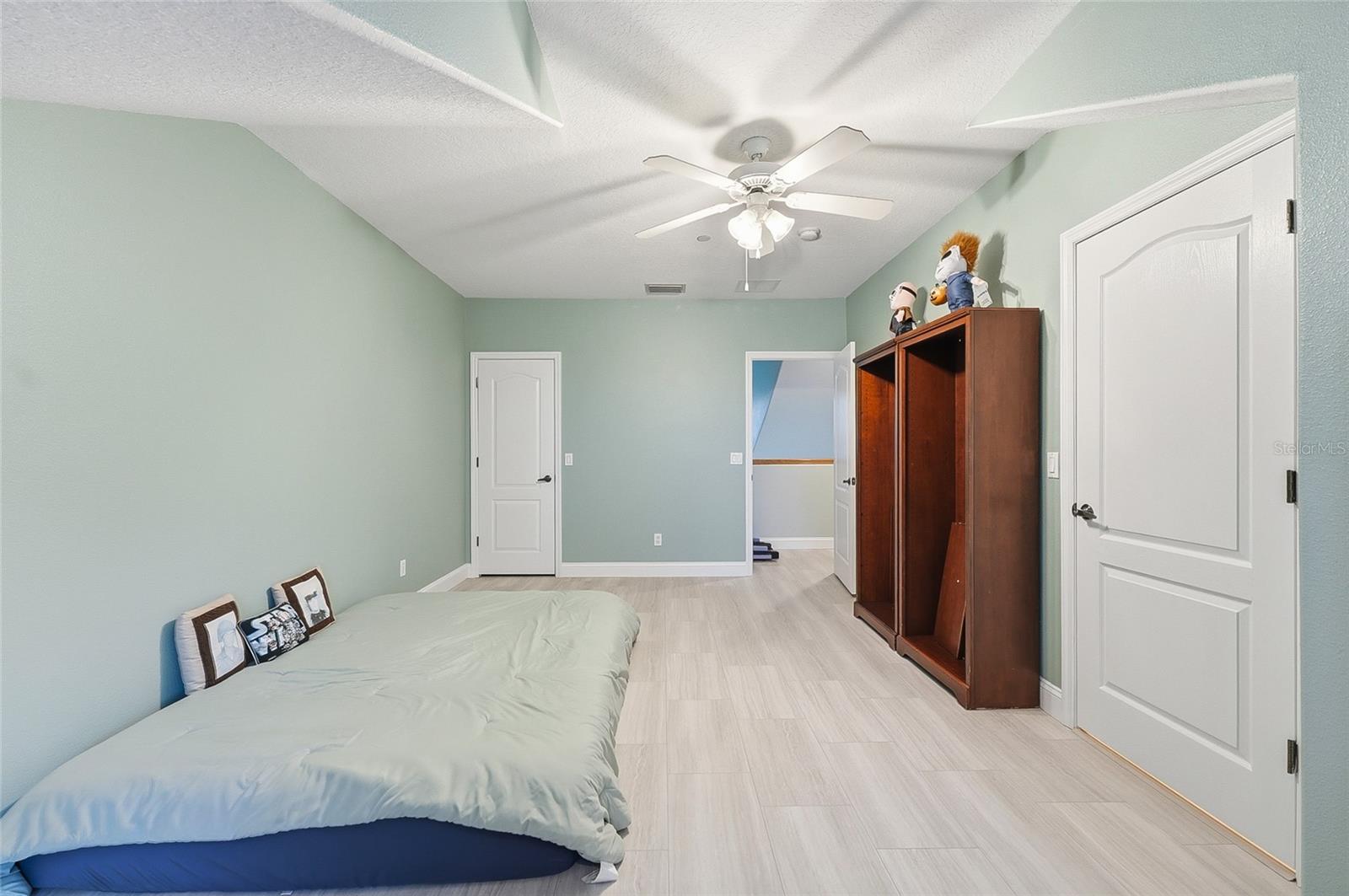 CLERMONT YACHT CLUB PH 2 - Residential