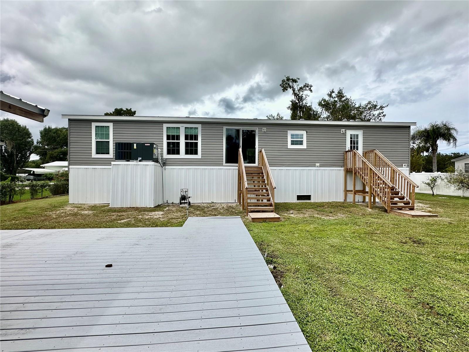 55744 HOLIDAY CIRCLE