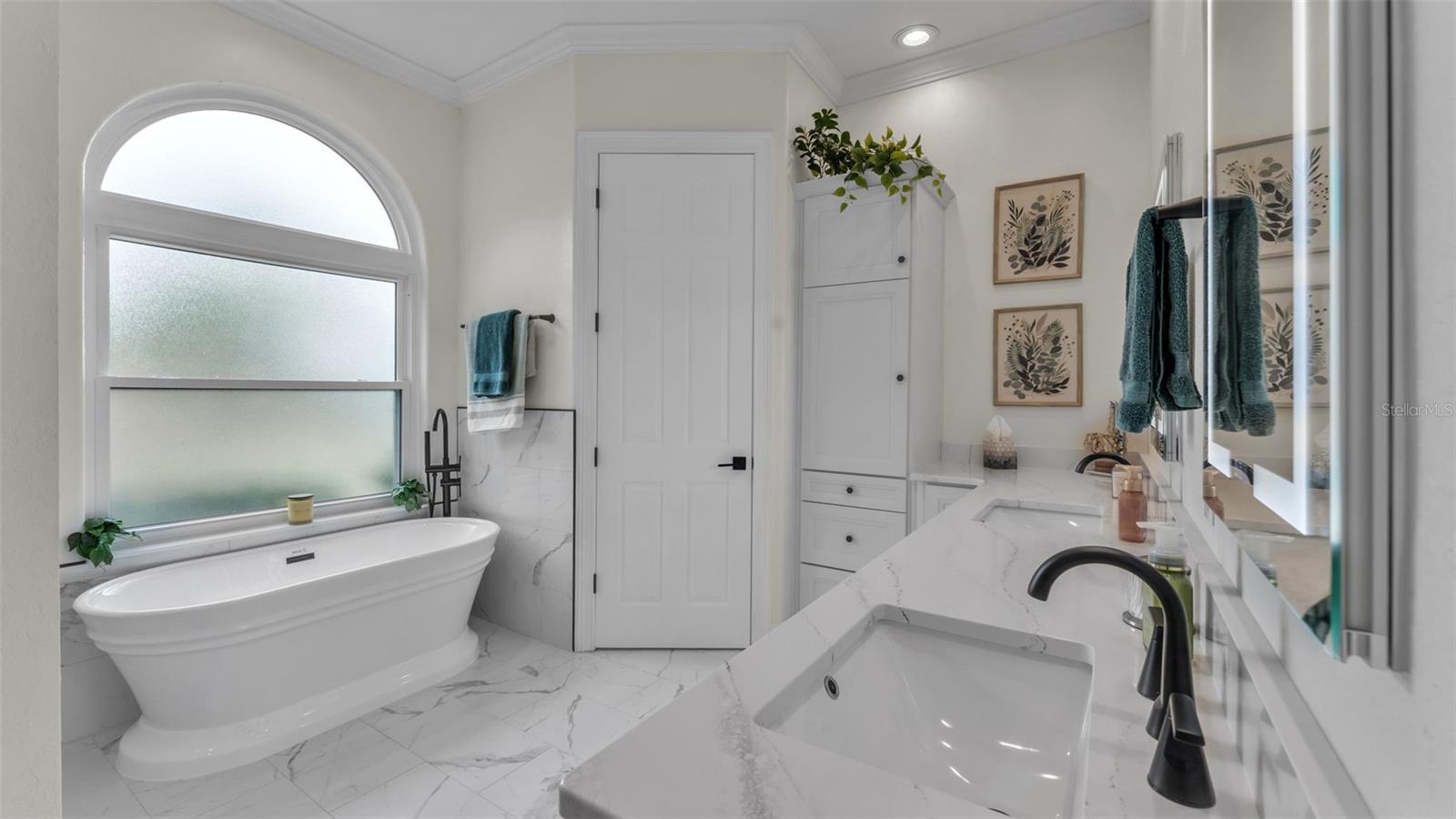 CREWS LAKE HILLS ESTATES - Residential