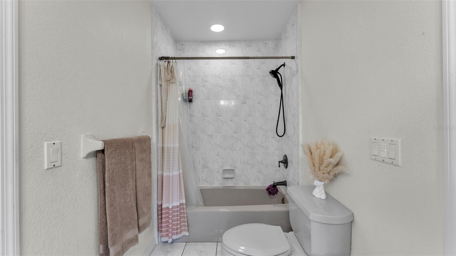 CREWS LAKE HILLS ESTATES - Residential