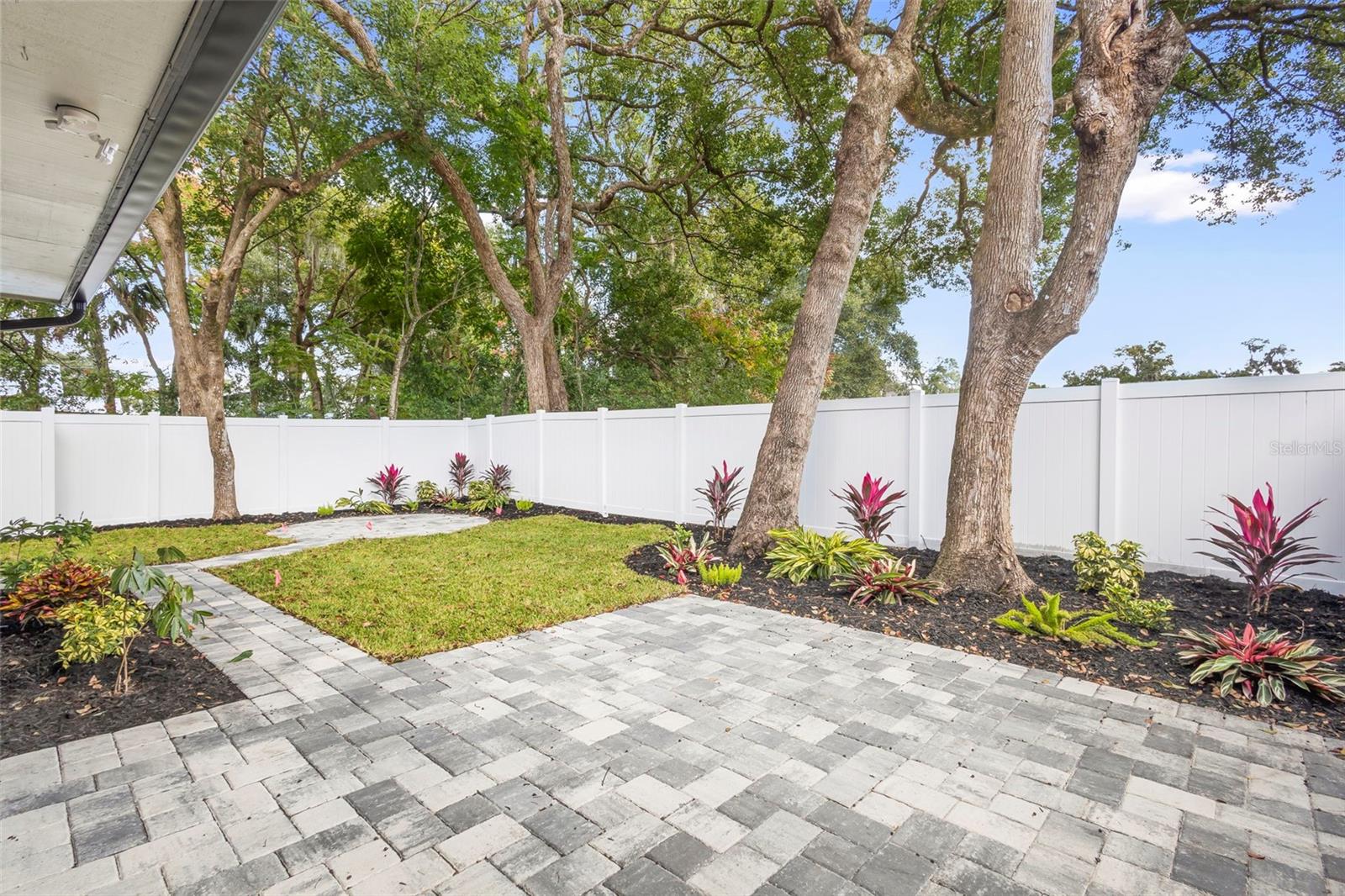 CODRINGTONS BLK 17 DELAND - Residential Lease