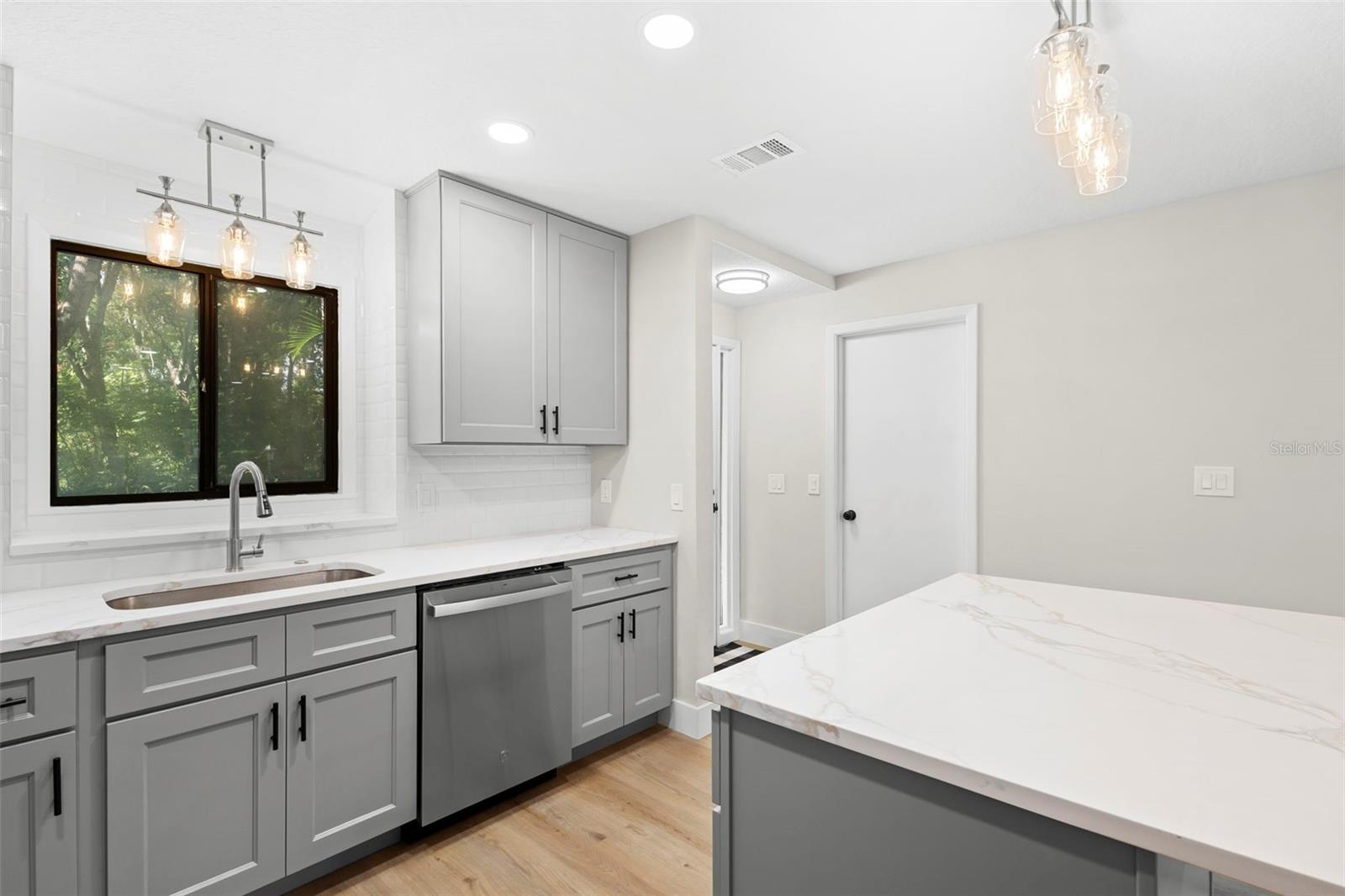 CODRINGTONS BLK 17 DELAND - Residential Lease