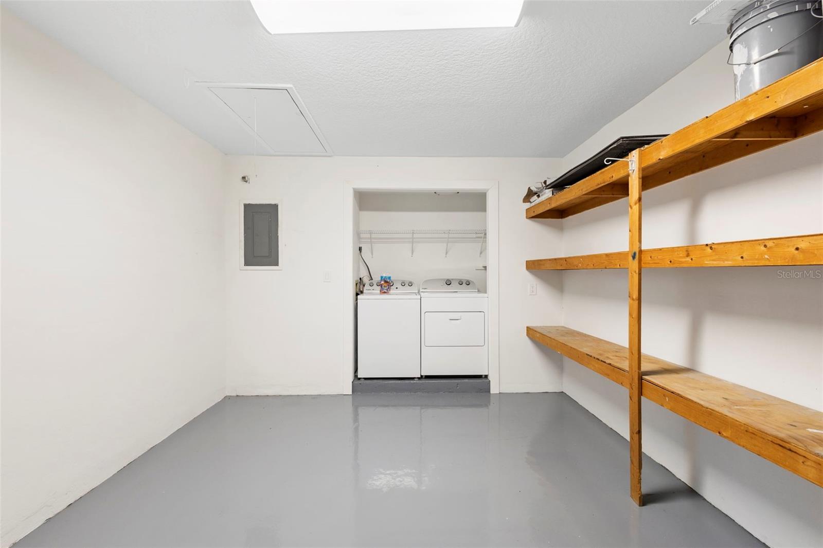 CODRINGTONS BLK 17 DELAND - Residential Lease