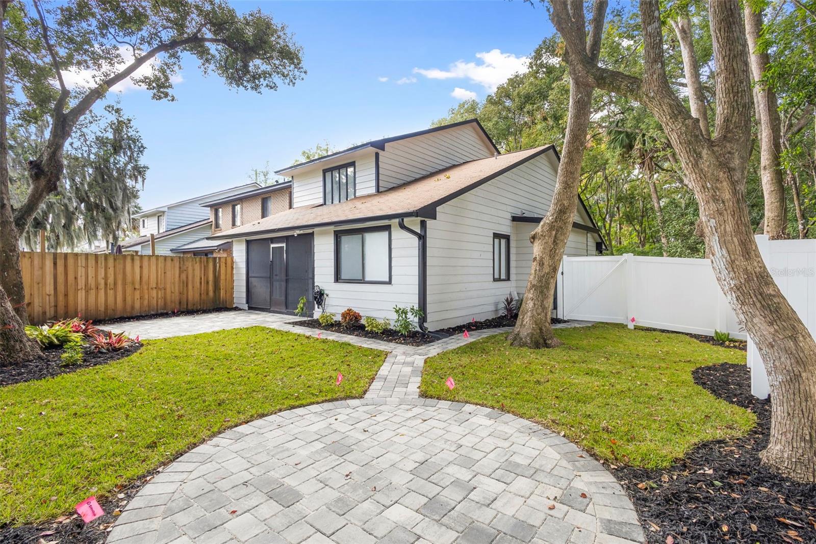 CODRINGTONS BLK 17 DELAND - Residential Lease