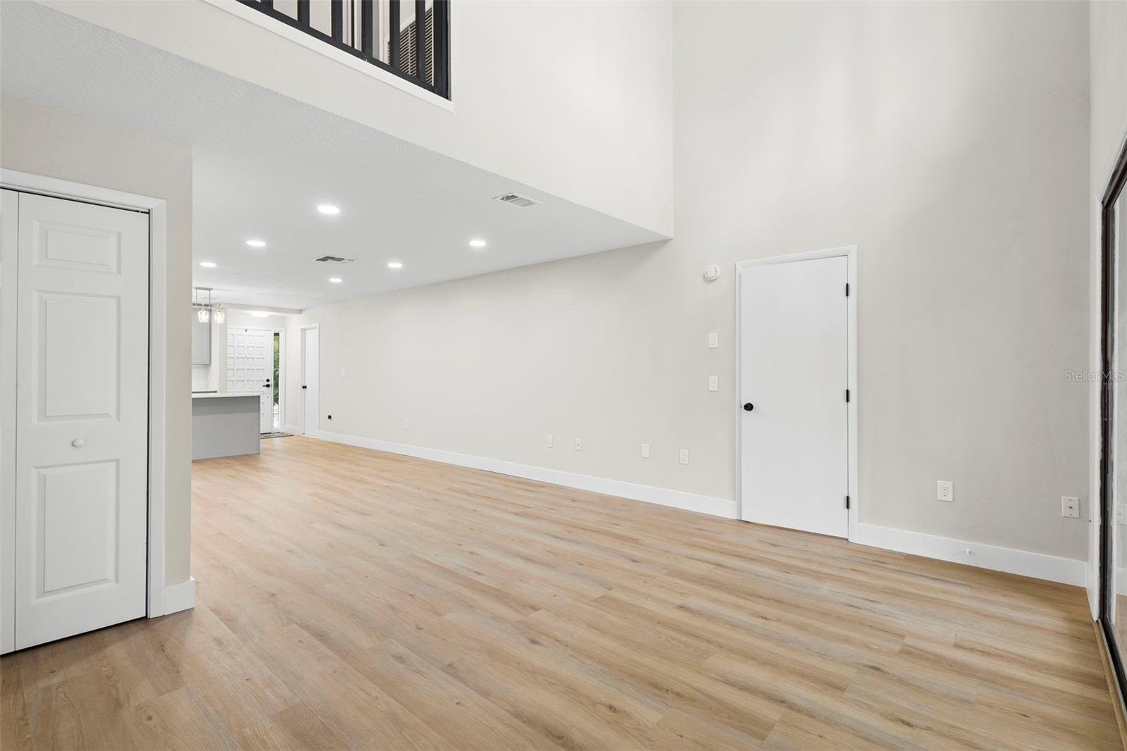 CODRINGTONS BLK 17 DELAND - Residential Lease