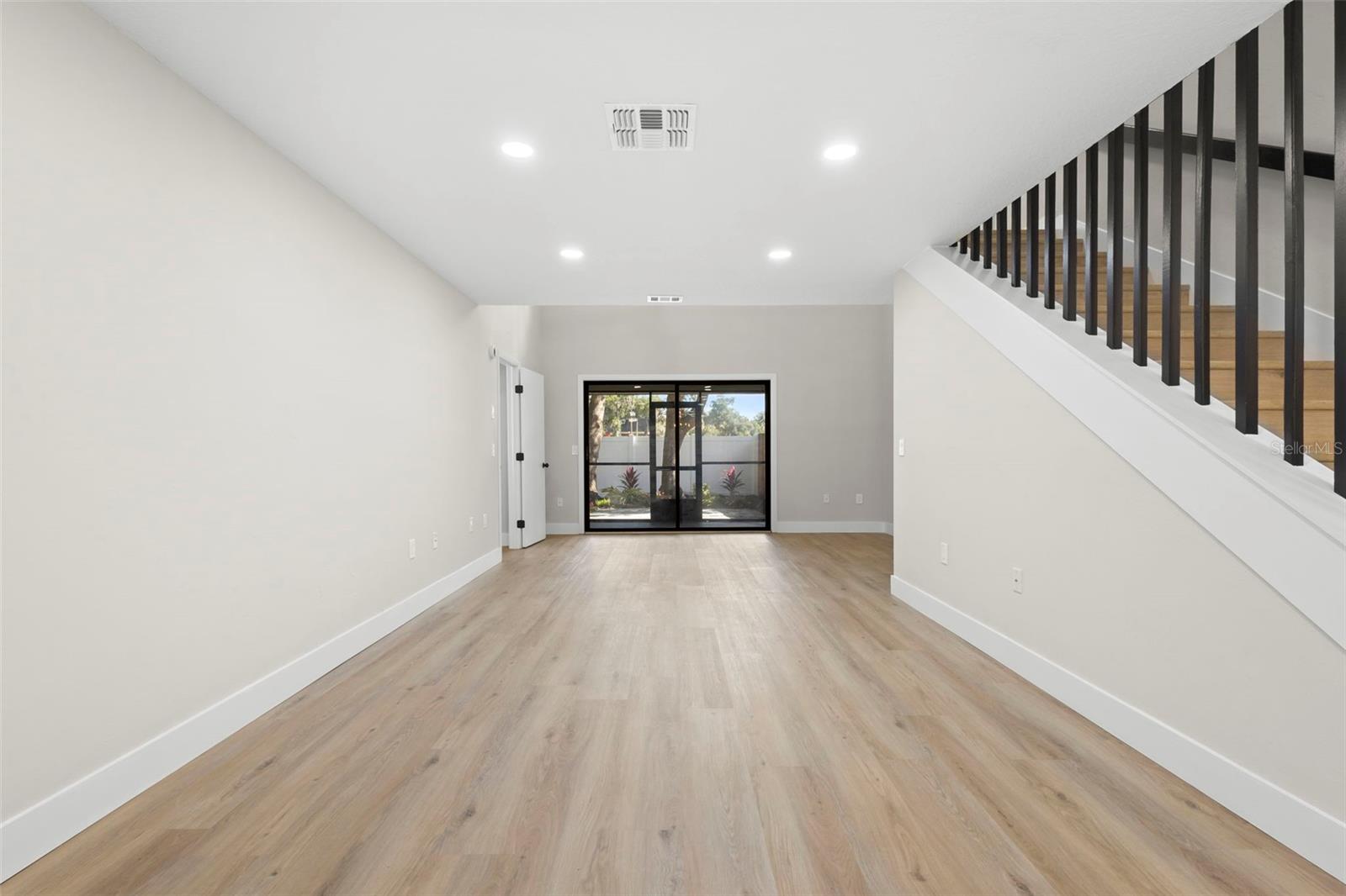 CODRINGTONS BLK 17 DELAND - Residential Lease