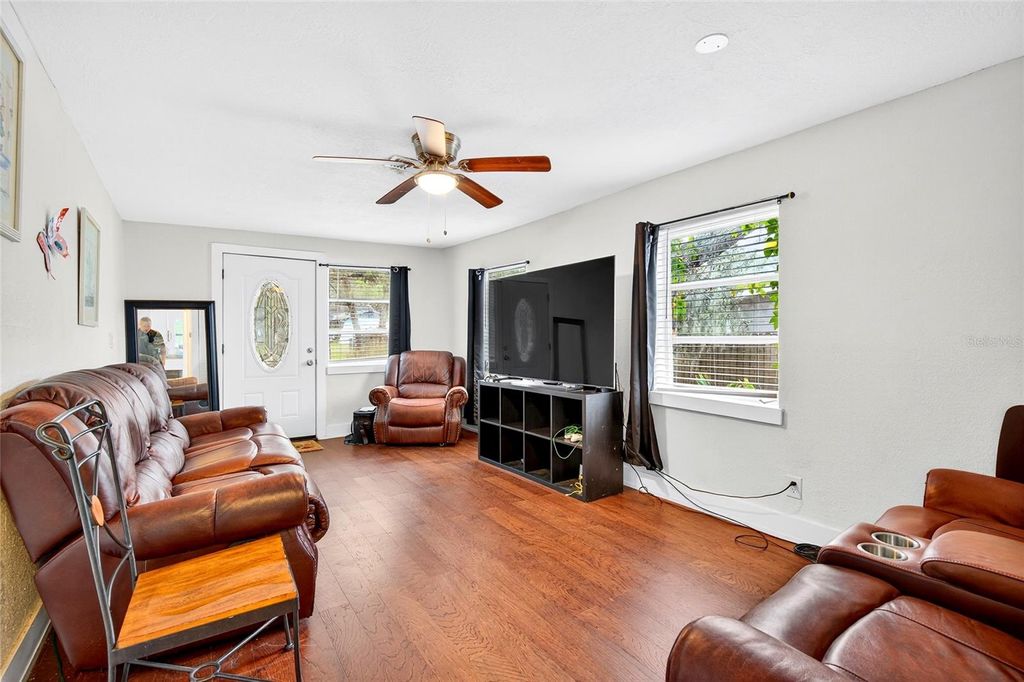 Photo of 8917 N Willow Avenue, Tampa, FL 33604 (MLS # O6372960)