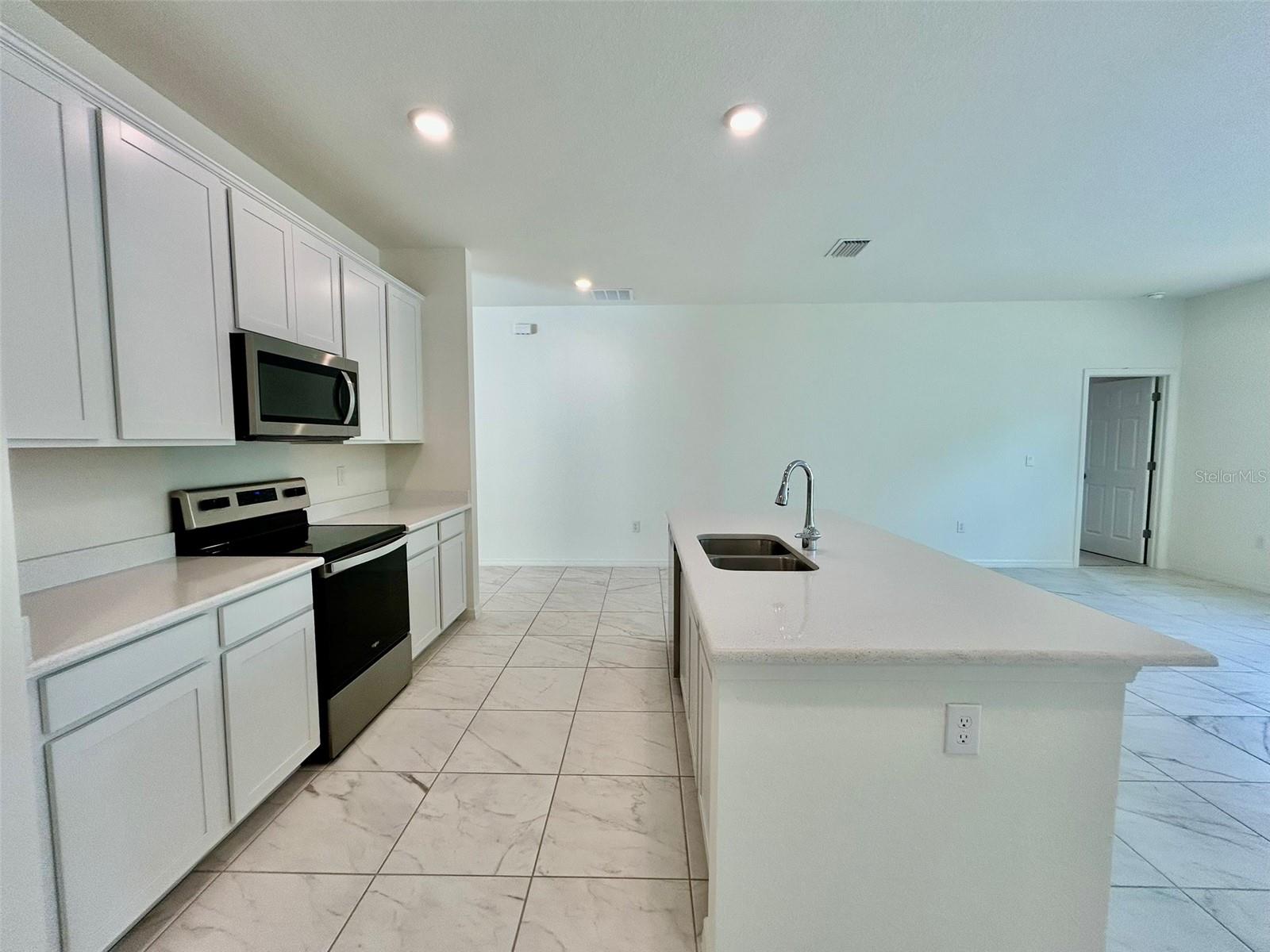 PORT CHARLOTTE SUB 32 - Residential Lease