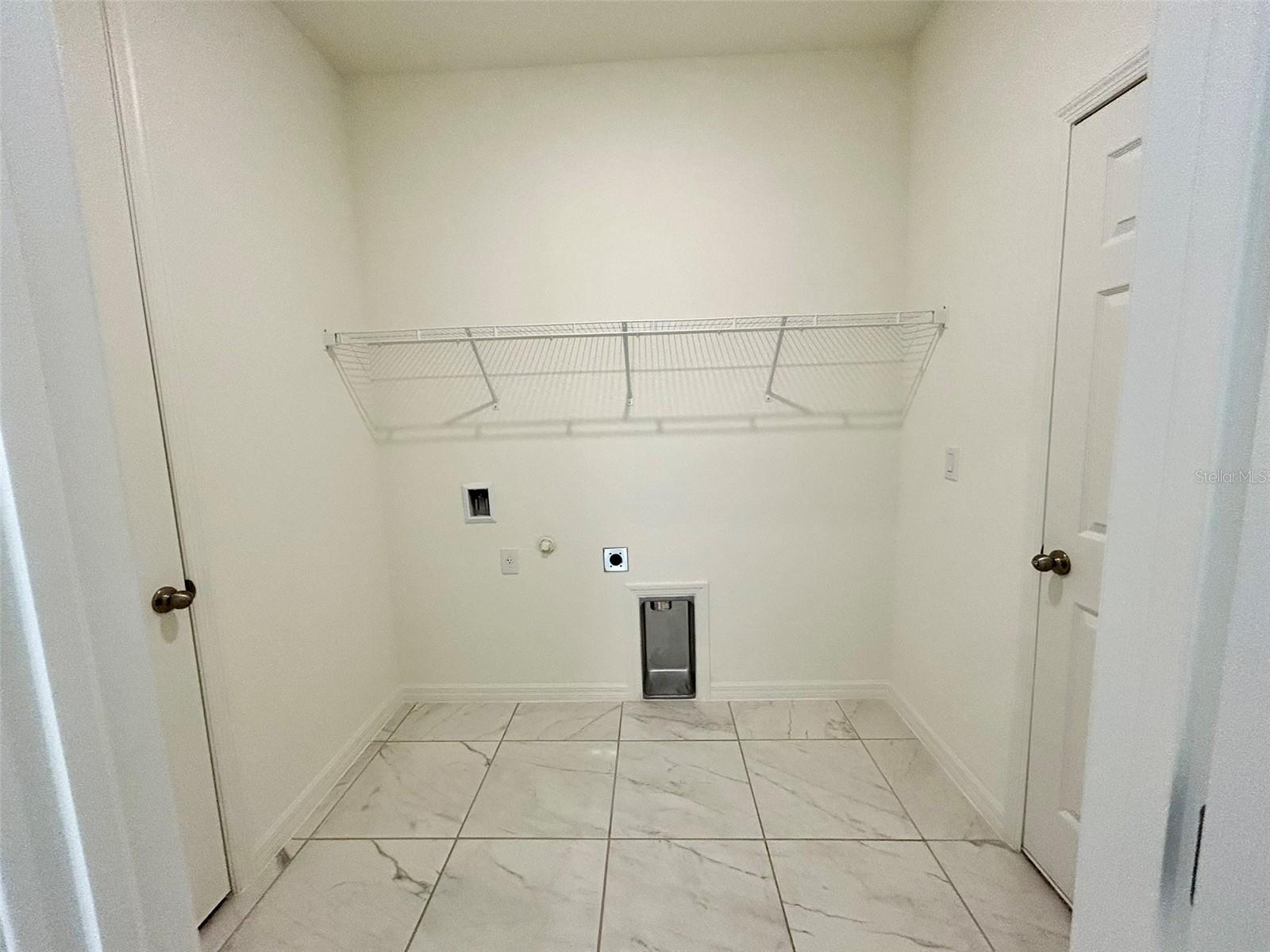 PORT CHARLOTTE SUB 32 - Residential Lease