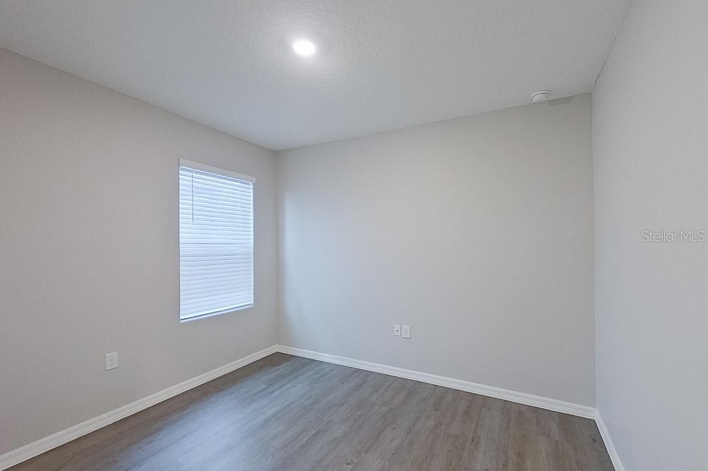 LAKE GRIFFIN RESERVE - Residential Lease