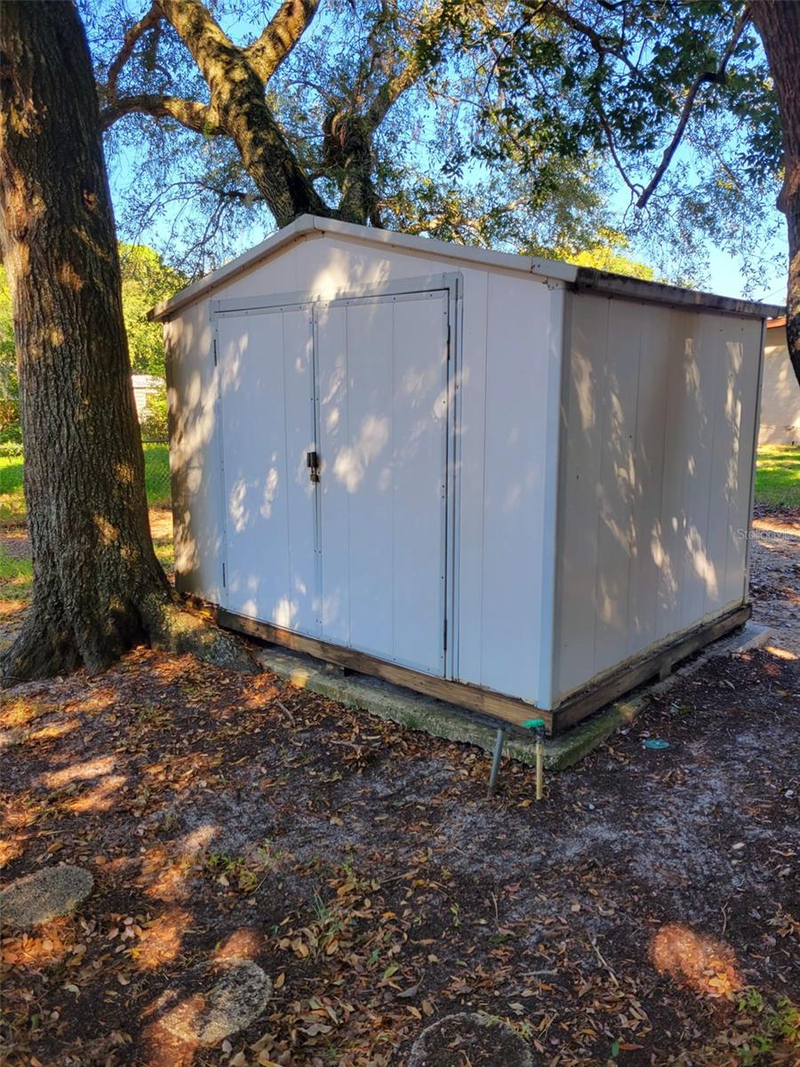 LAKE BUTLER VILLA COS SUB - Residential Lease