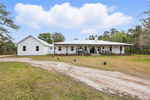 Photo of 290 Federal Point Road, East Palatka, FL 32131 (MLS # FC311195)