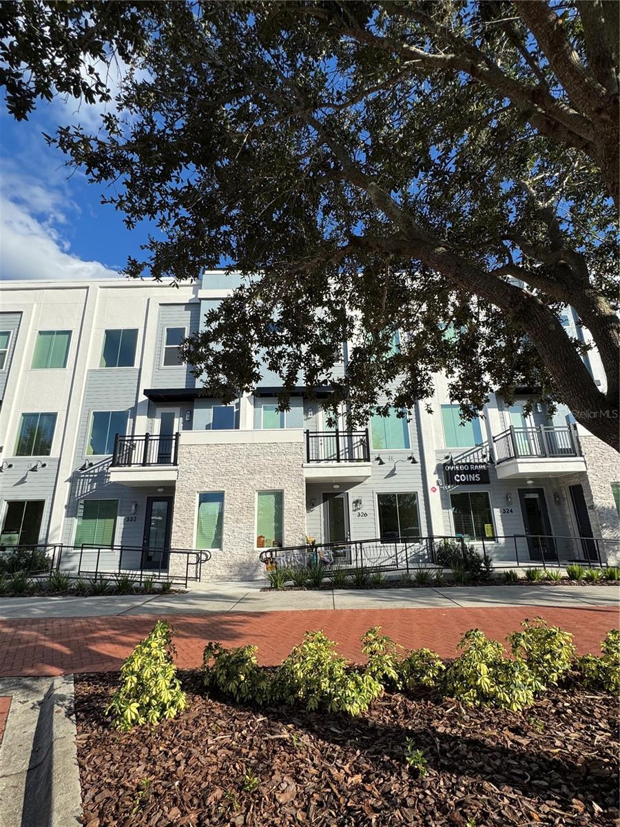 TOWNHOMES AT CITY PLACE - Commercial Lease