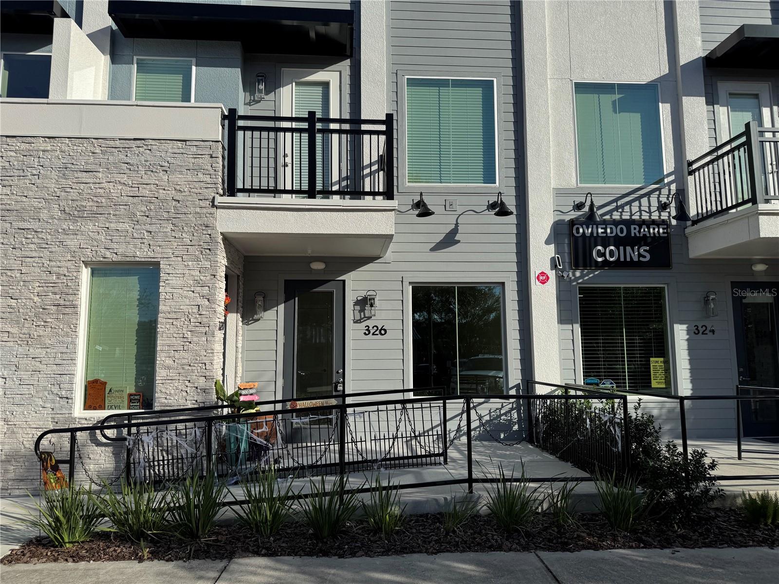 TOWNHOMES AT CITY PLACE - Commercial Lease