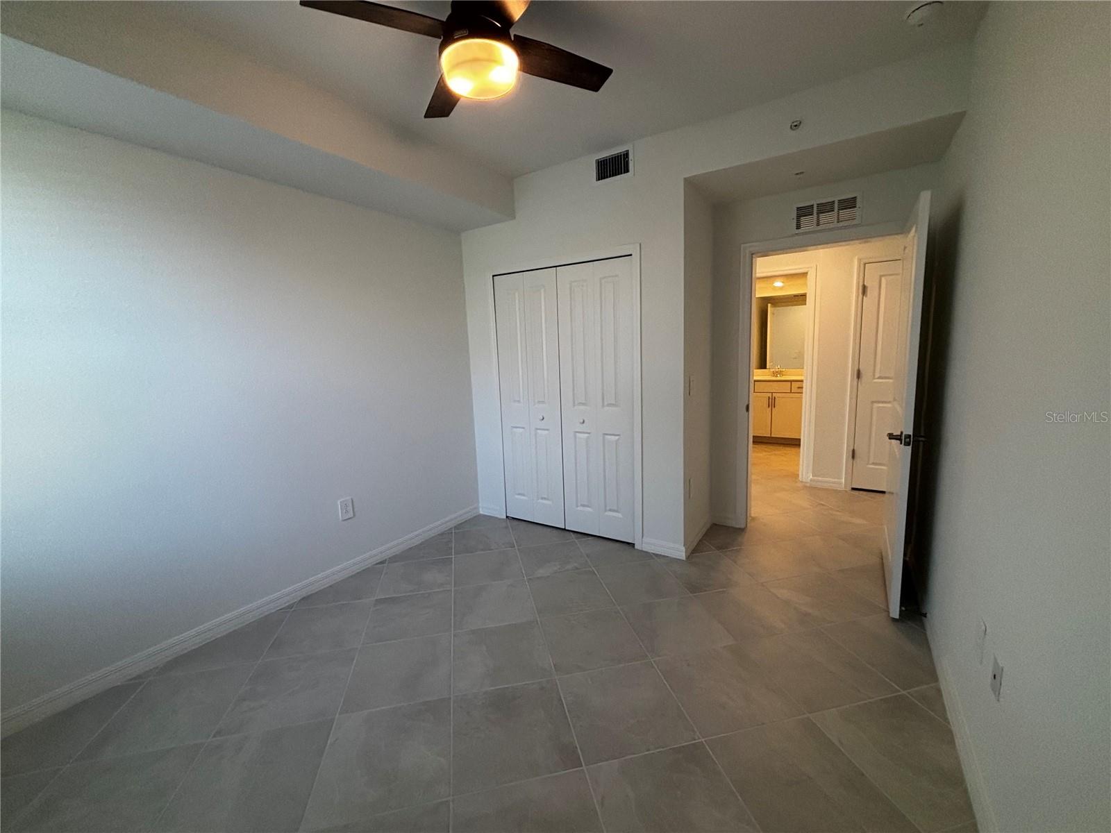 WELLEN PARK GOLF & COUNTRY CLUB - Residential Lease