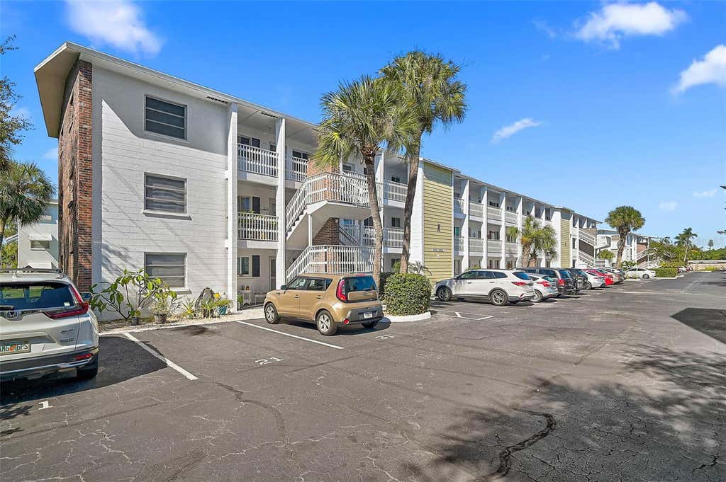 Photo of 5940 Easy Street #K31, Bradenton, FL 34207 (MLS # A4701420)