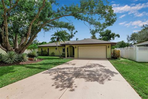 155 MIMOSA CIRCLE SARASOTA FL 34232