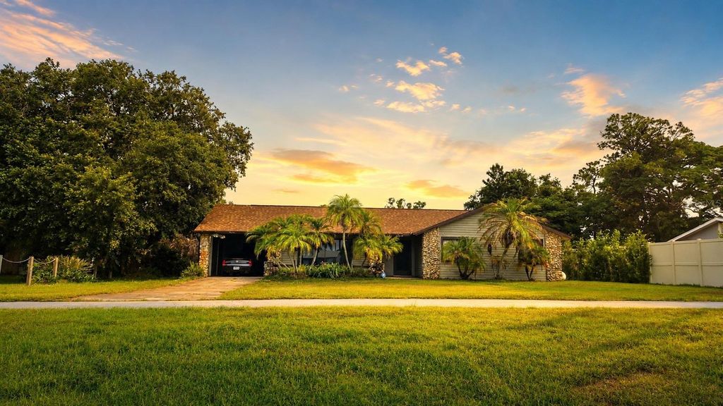 Photo of 2234 W Maple Terrace, Saint Cloud, FL 34771 (MLS # S5149826)