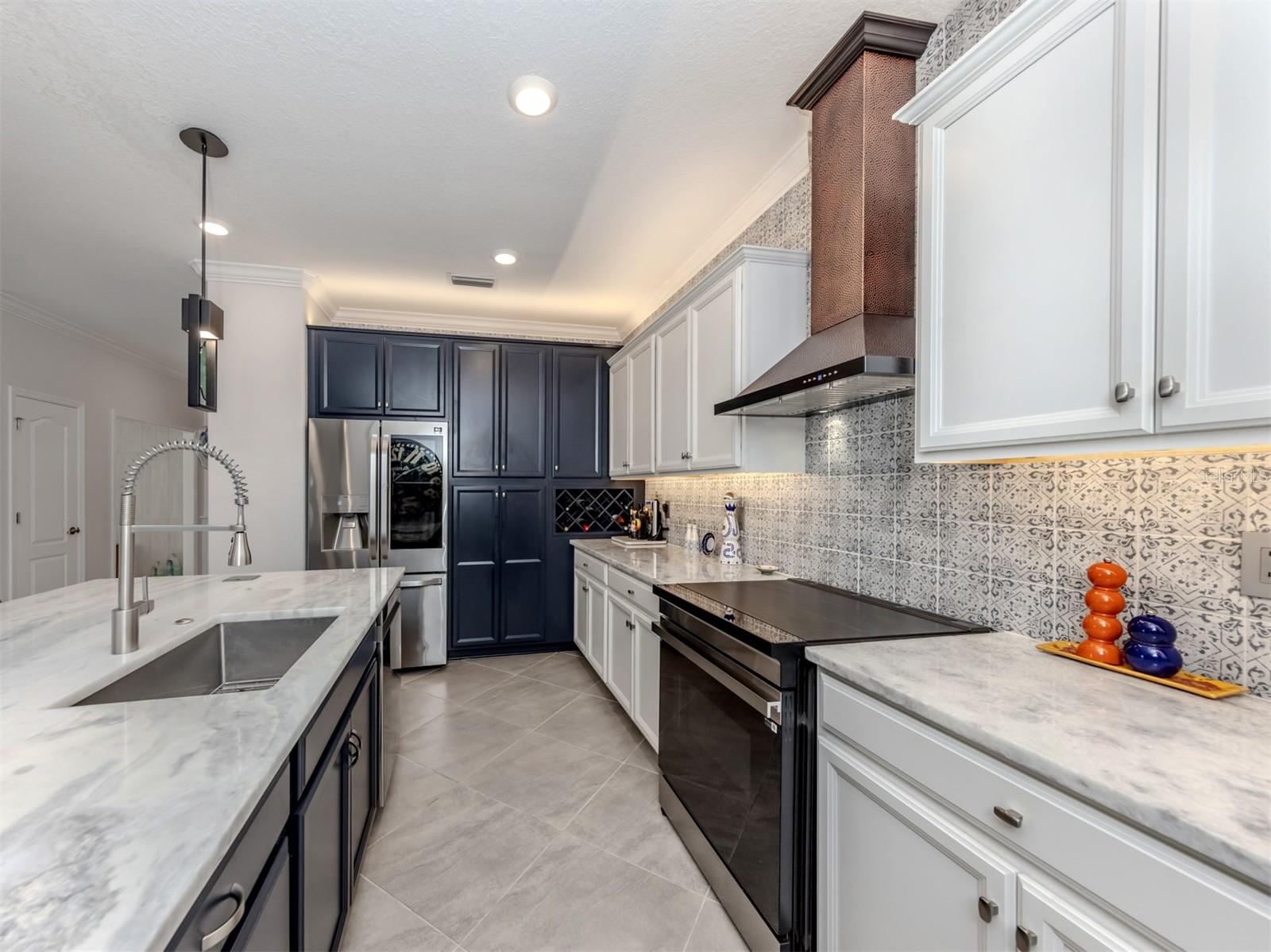 SARASOTA NATIONAL PH 9-B - Residential