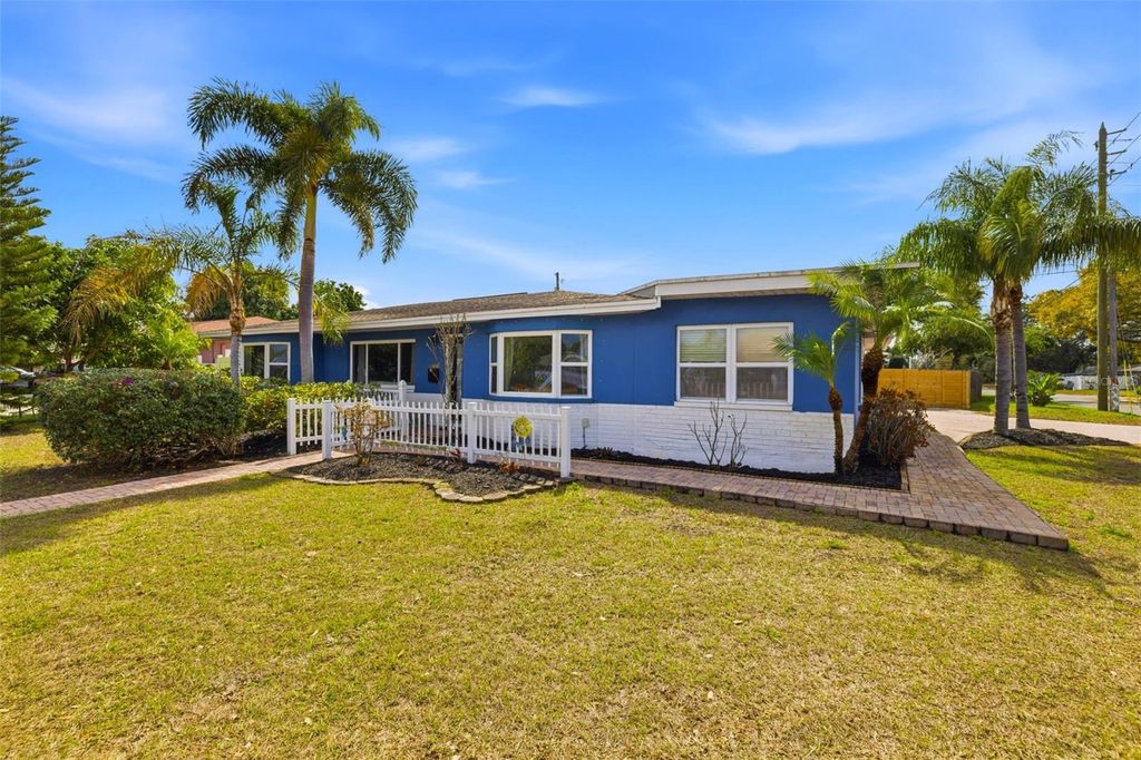 Photo of 3998 22nd Avenue N, St Petersburg, FL 33713 (MLS # TB8481200)