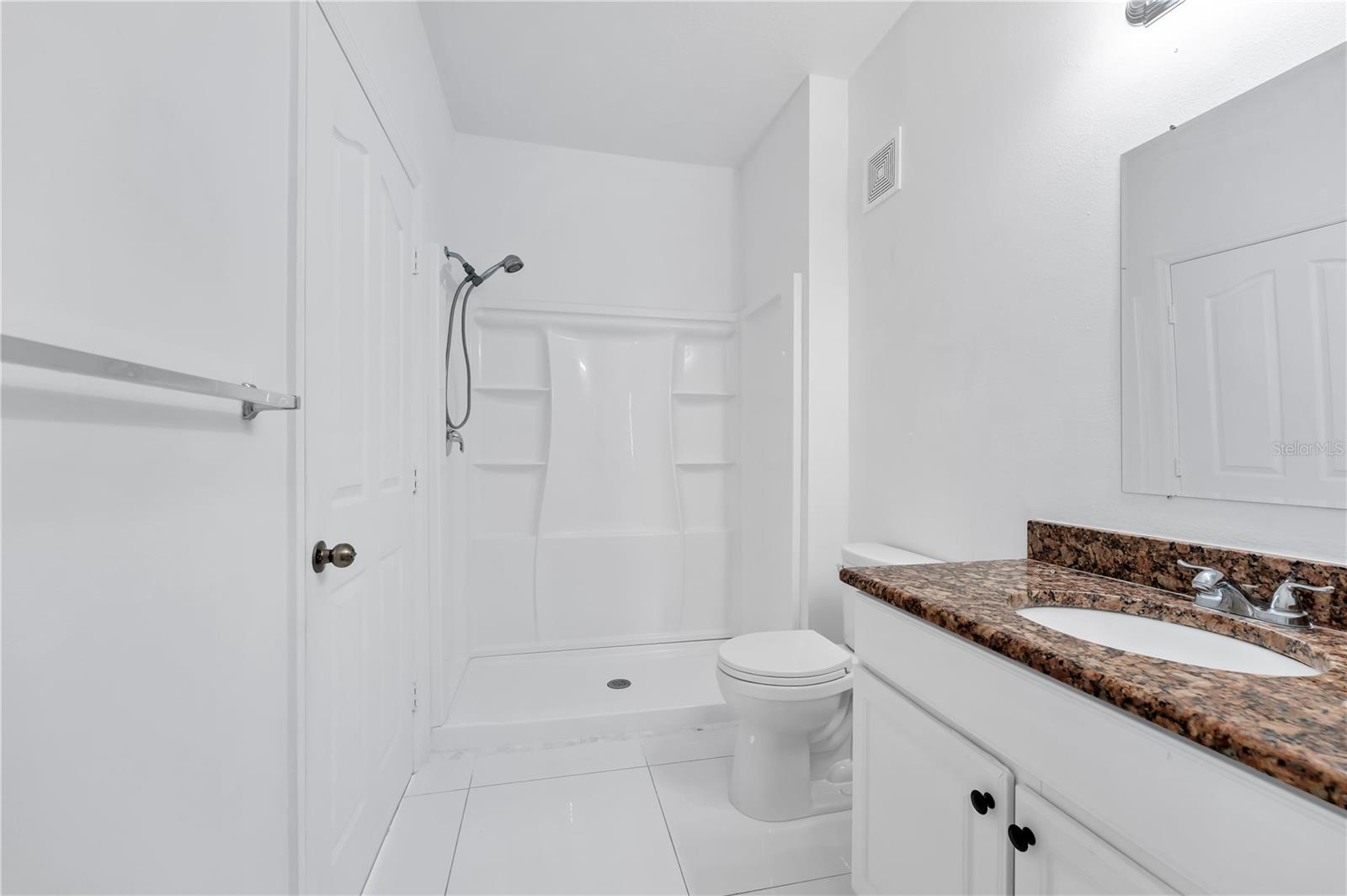 DISCOVERY PALMS - Residential Lease