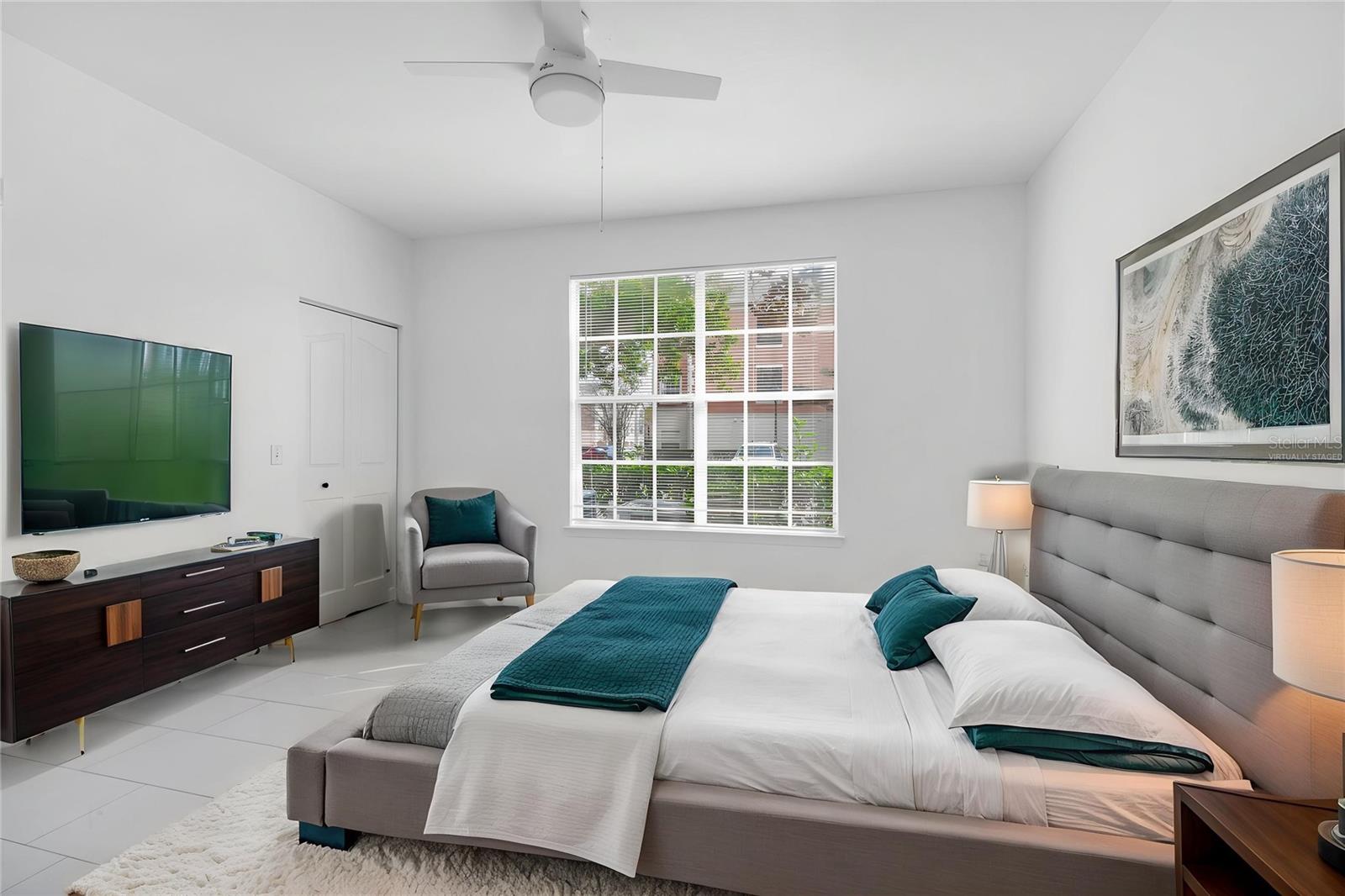 DISCOVERY PALMS - Residential Lease