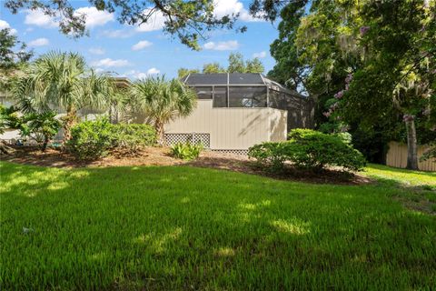 A home in PALM HARBOR