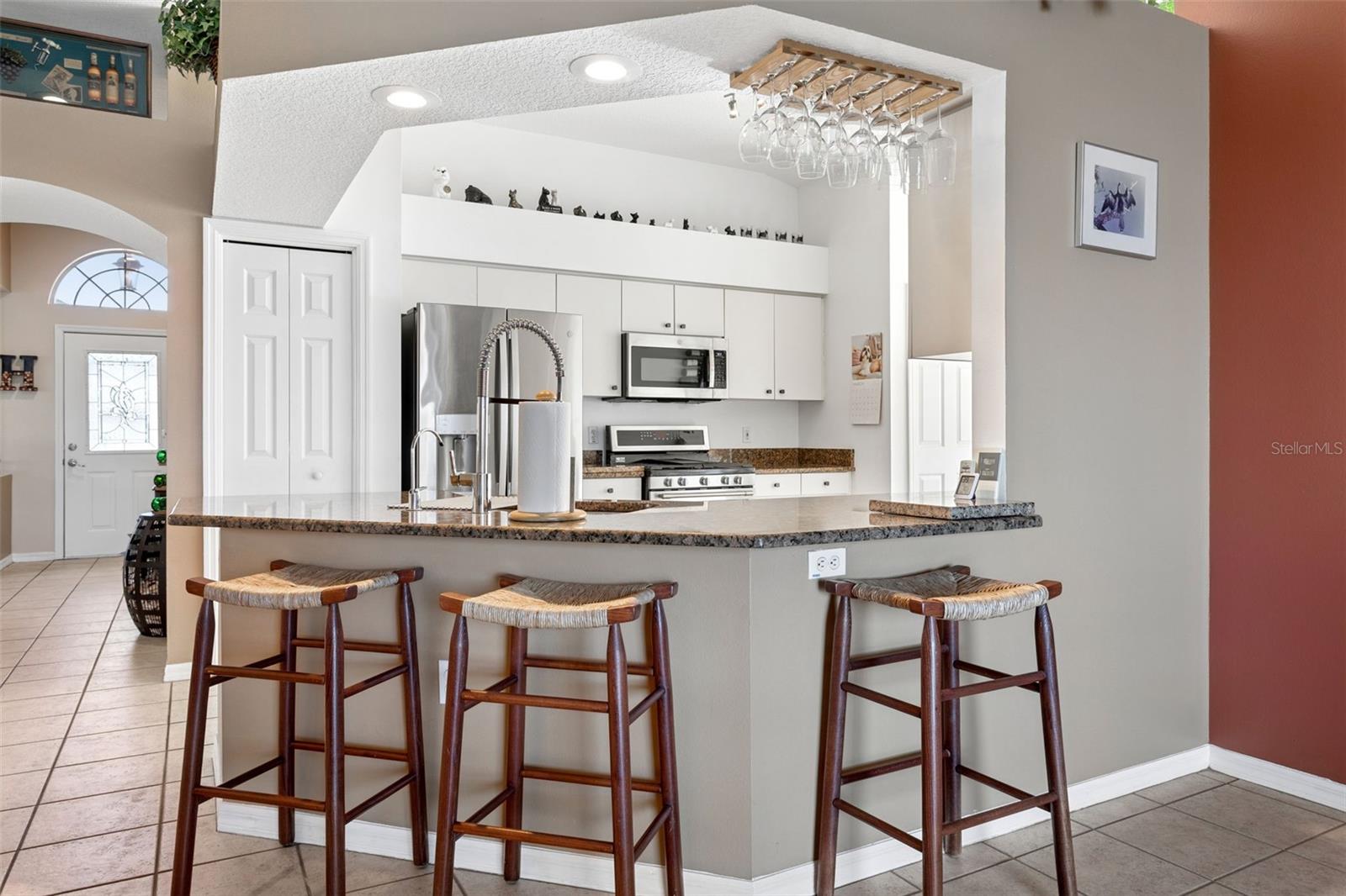 MEADOW POINTE - Residential