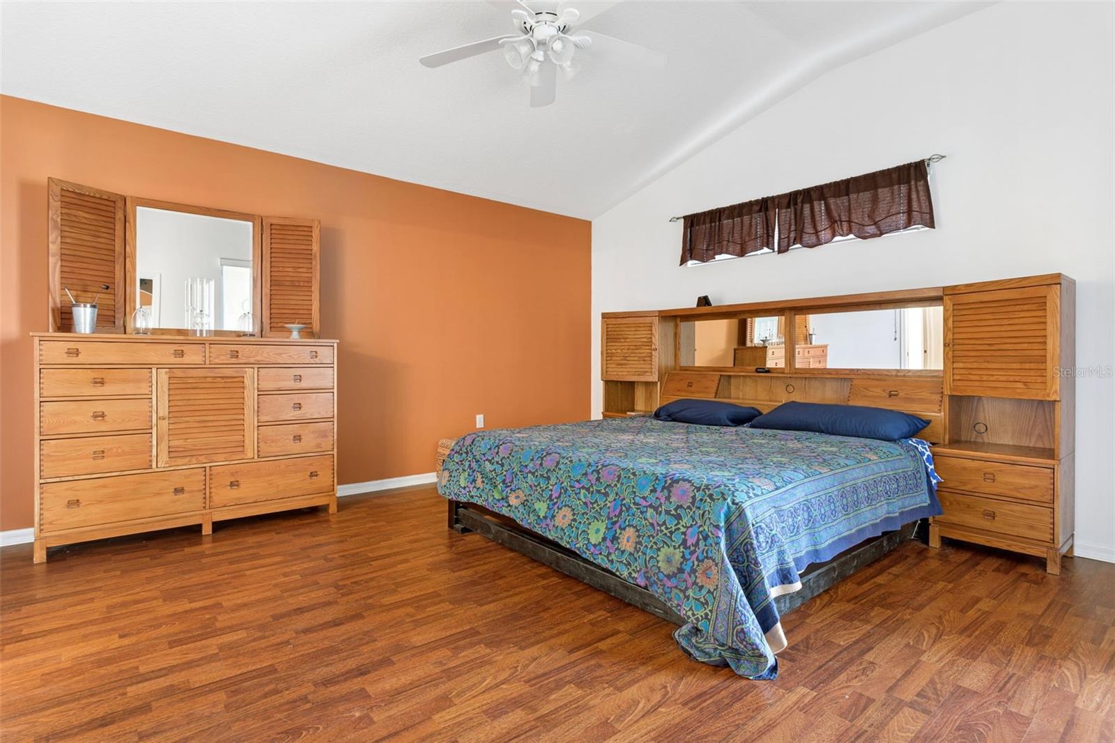 MEADOW POINTE - Residential