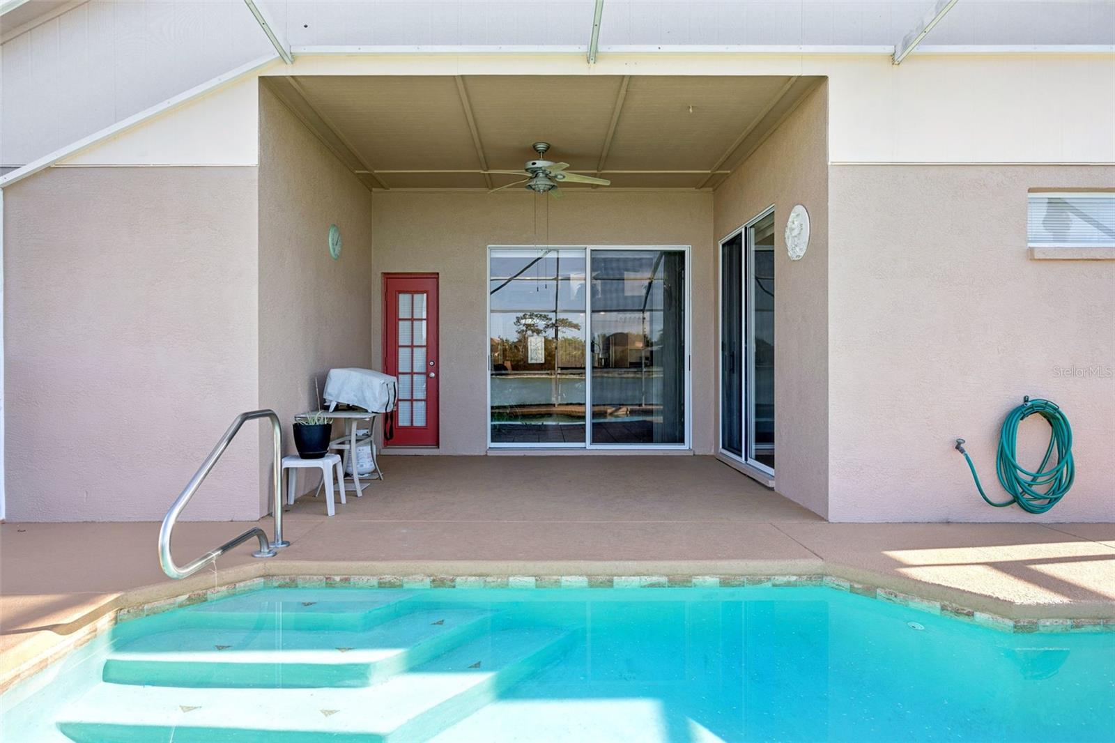 MEADOW POINTE - Residential