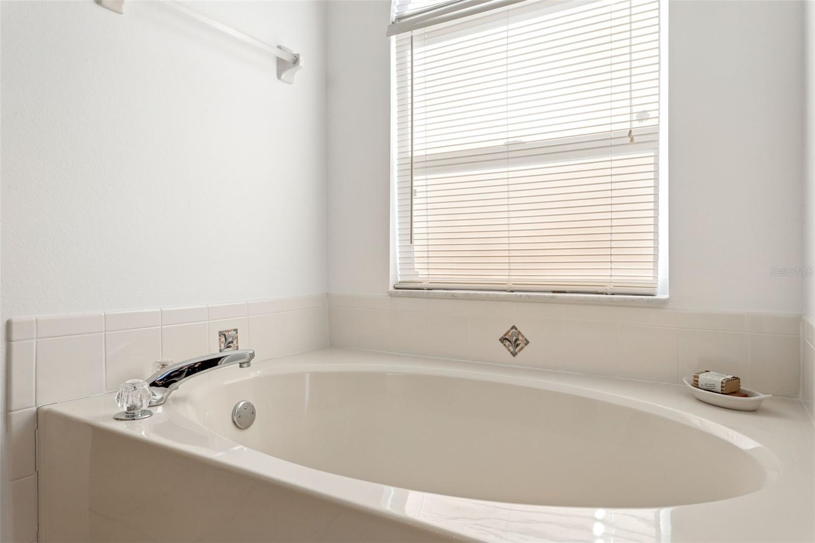 MEADOW POINTE - Residential