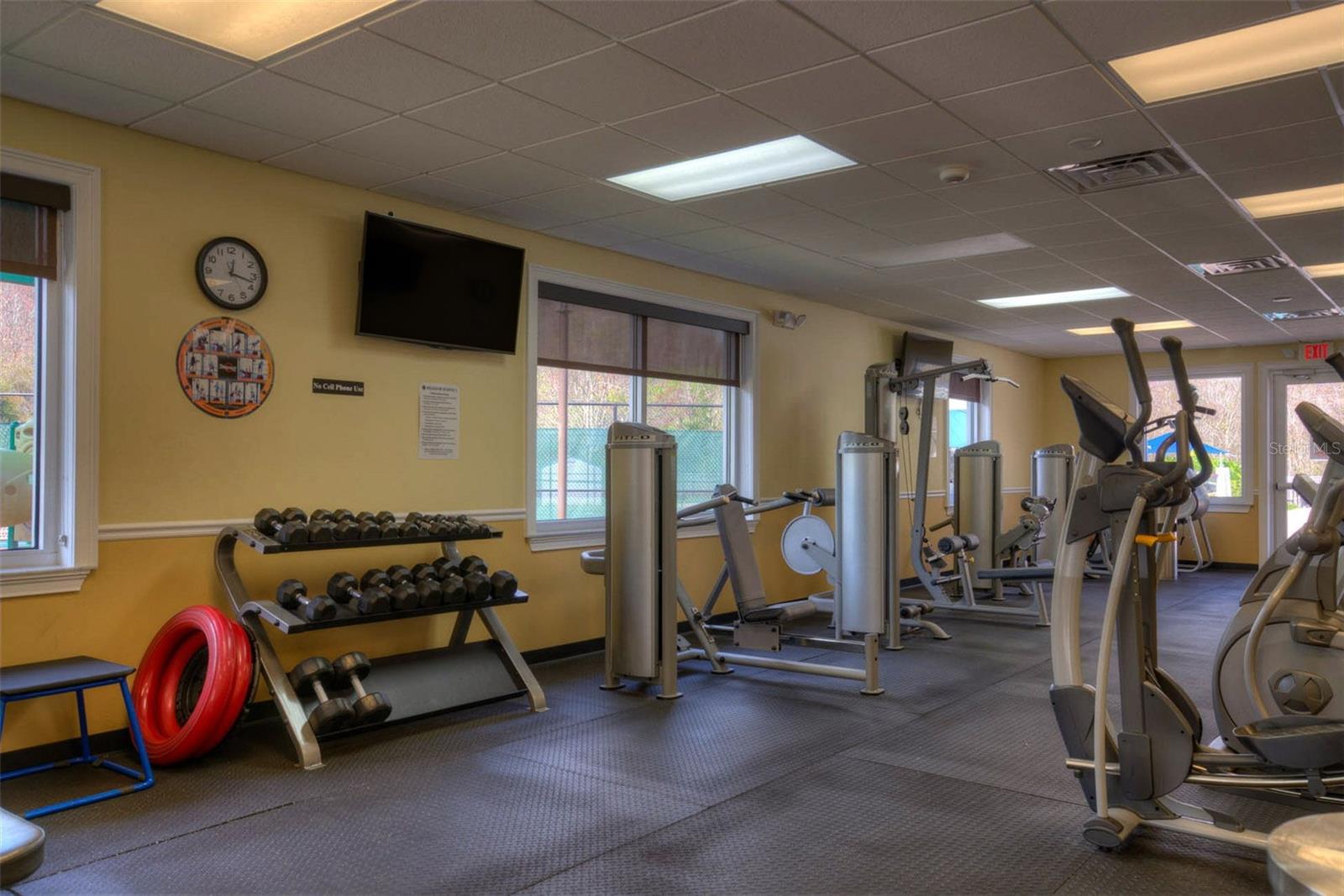 MEADOW POINTE - Residential