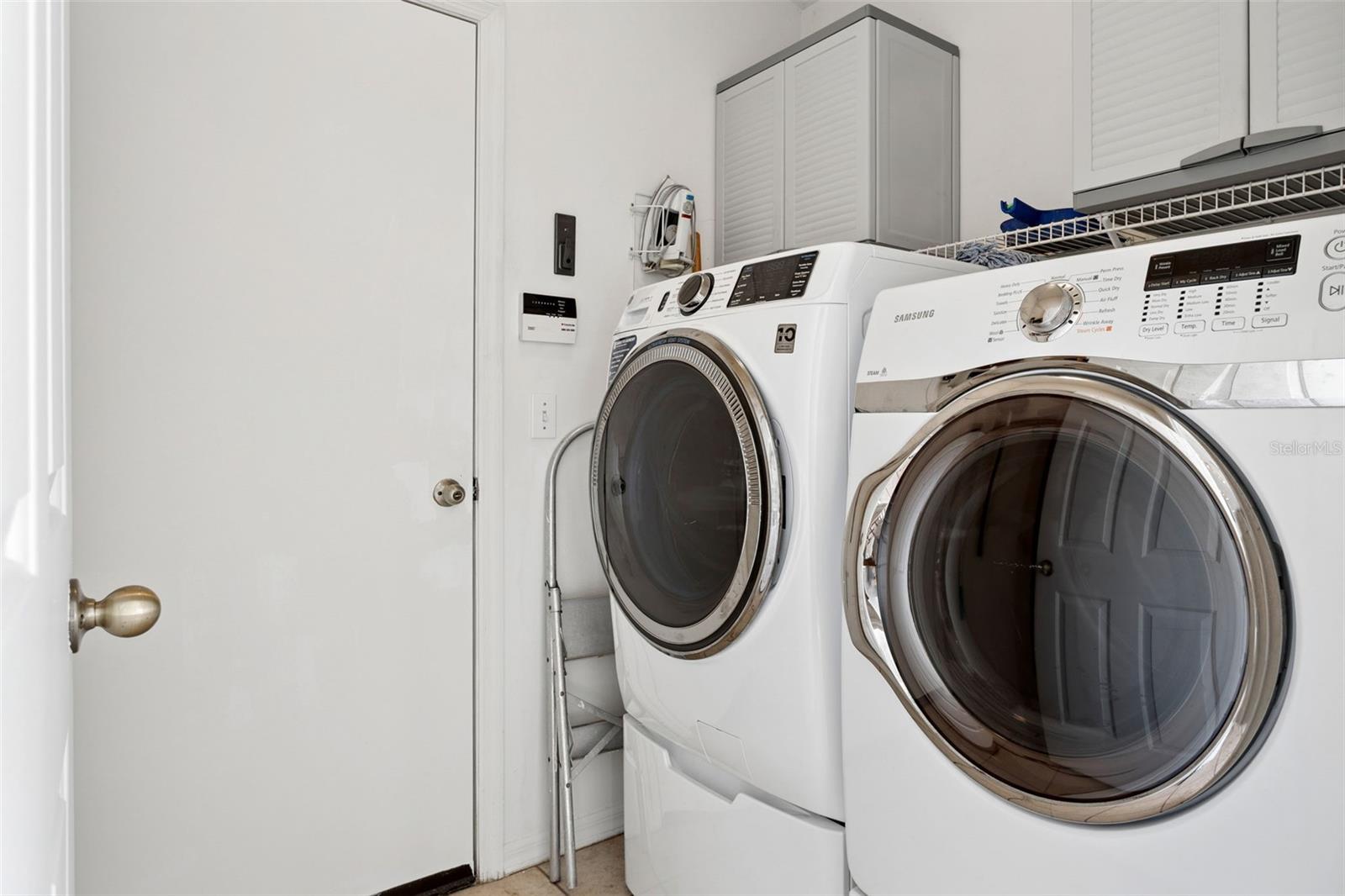 MEADOW POINTE - Residential