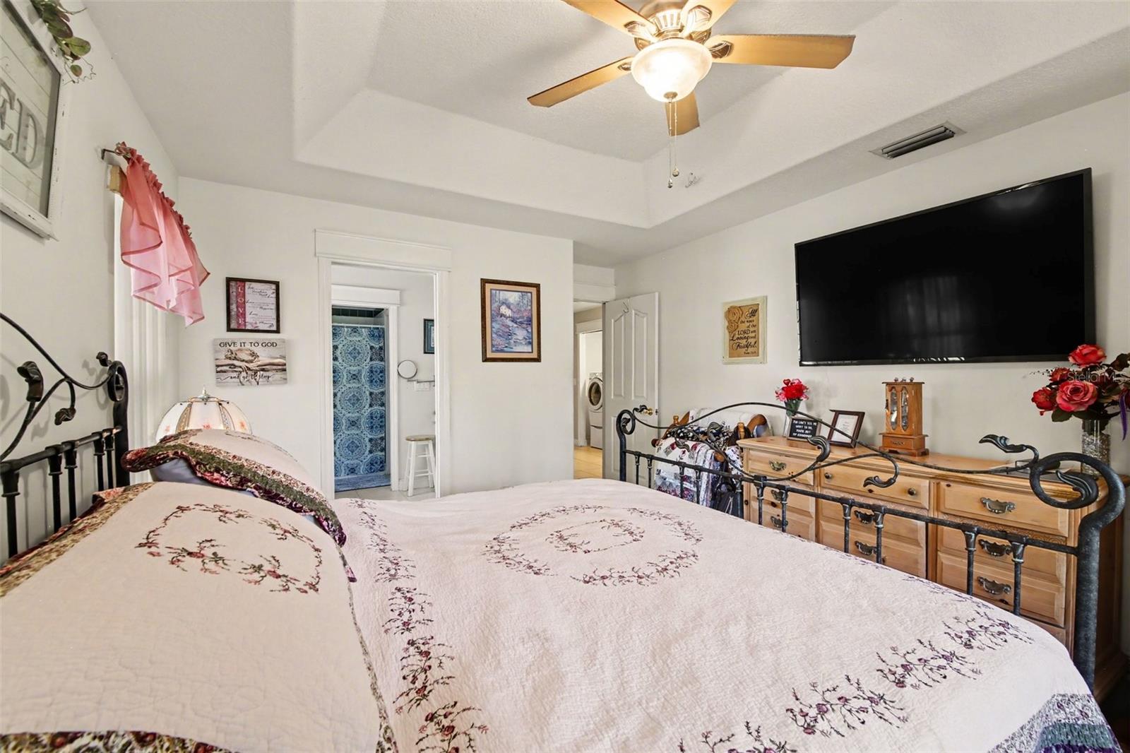 OAKLAND SHORES - Residential