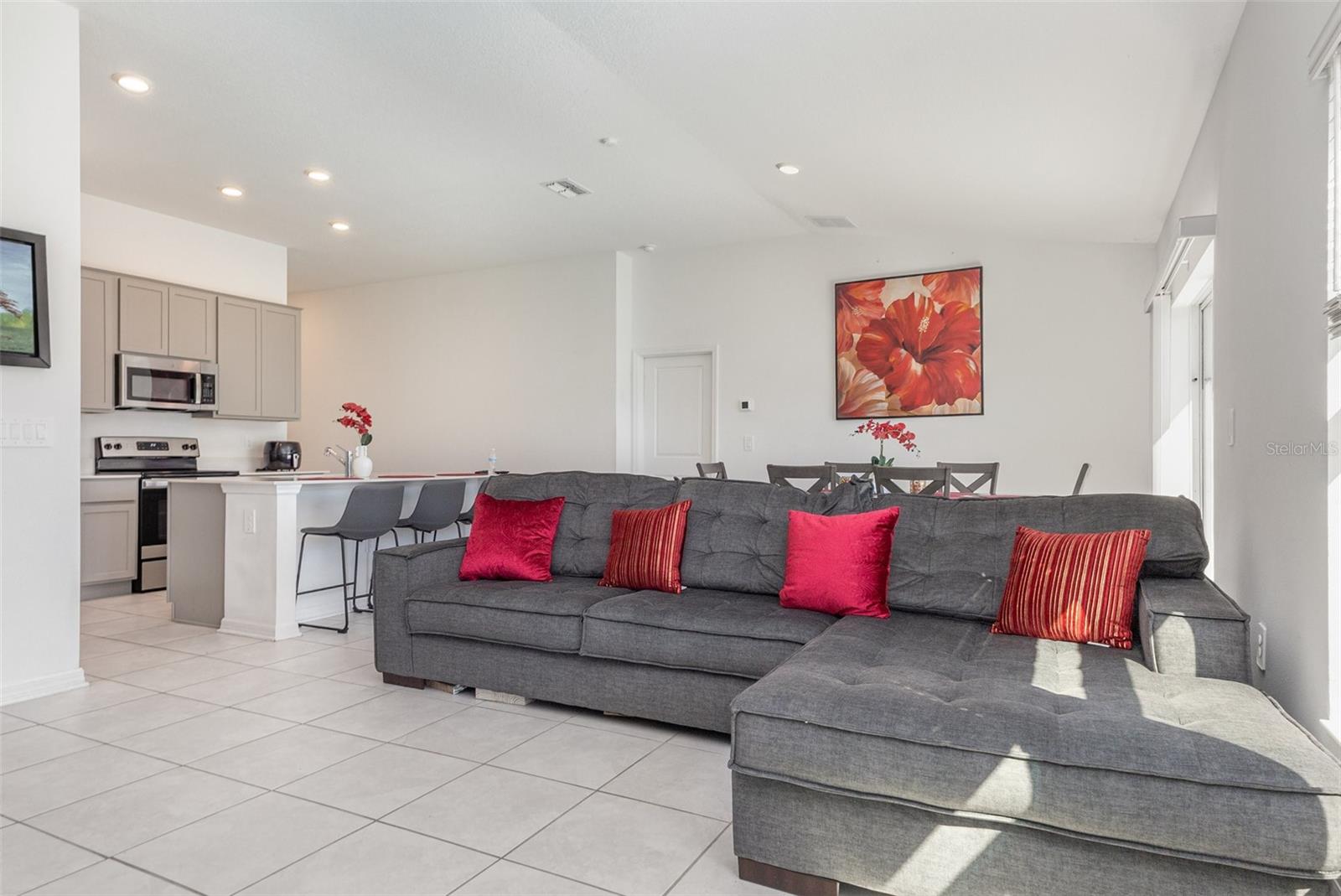 350 RUSTIC RAIL DRIVE