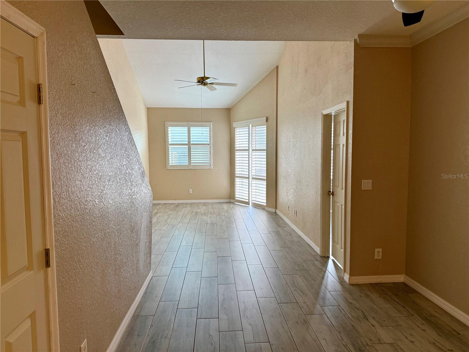 WILLOW LAKE - Residential