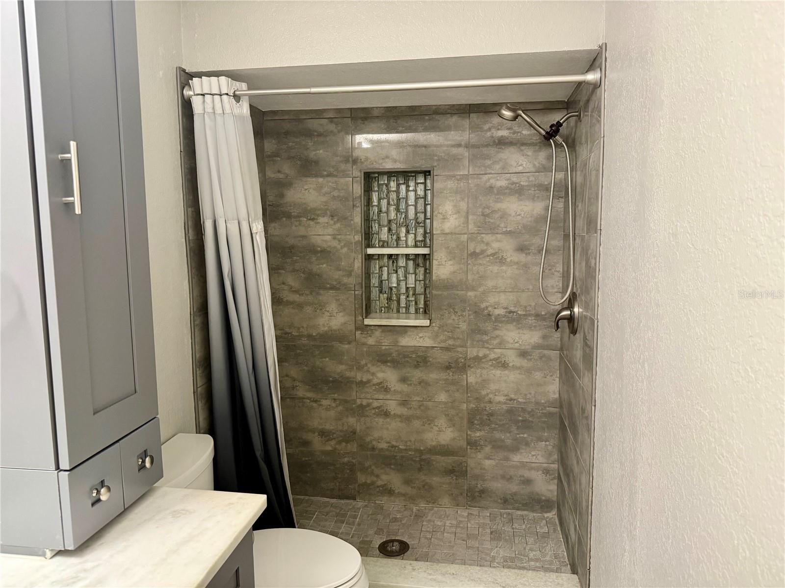 WILLOW LAKE - Residential