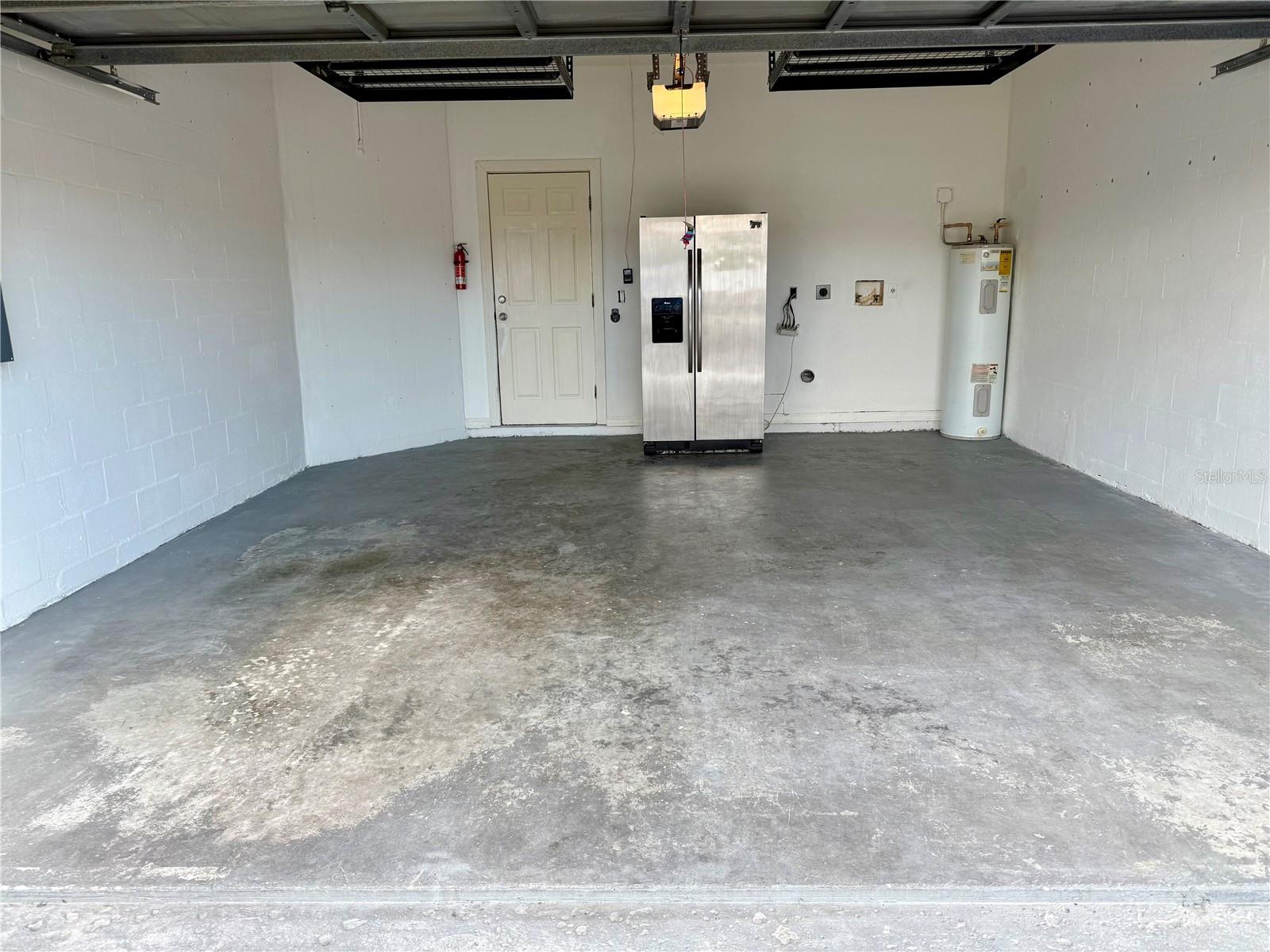 WILLOW LAKE - Residential