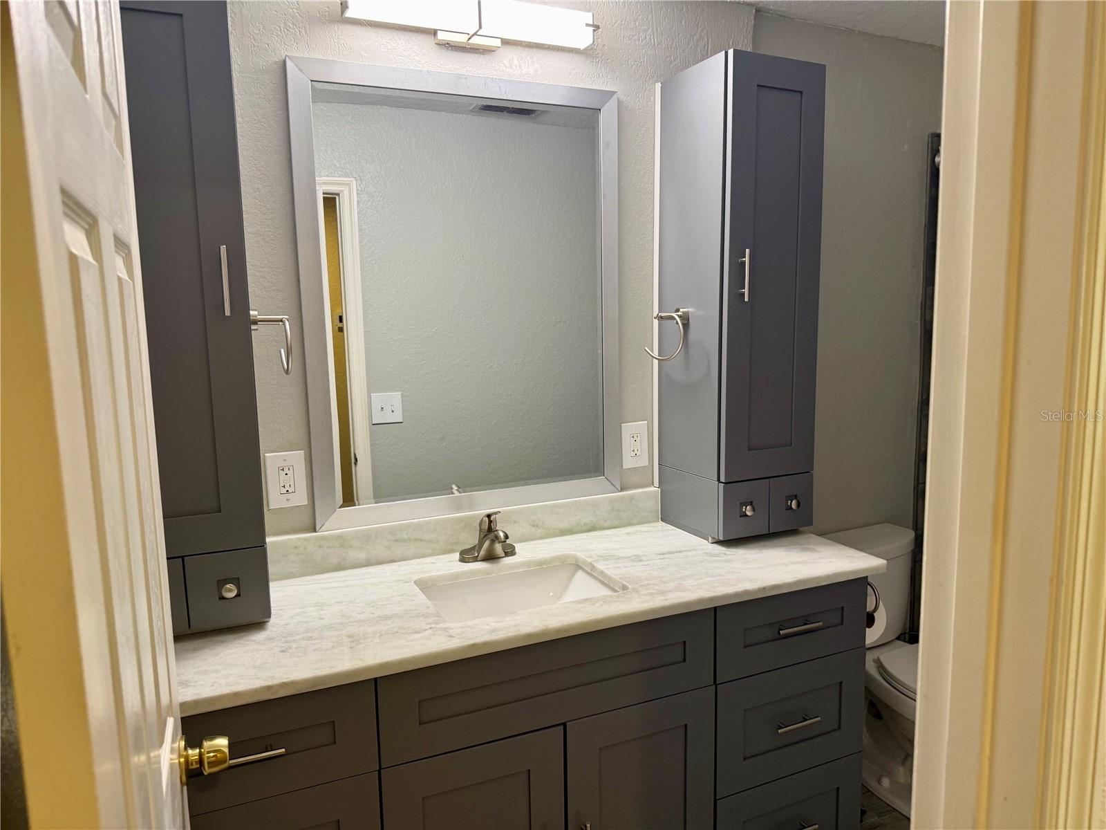 WILLOW LAKE - Residential