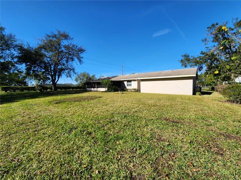 A home in PLANT CITY